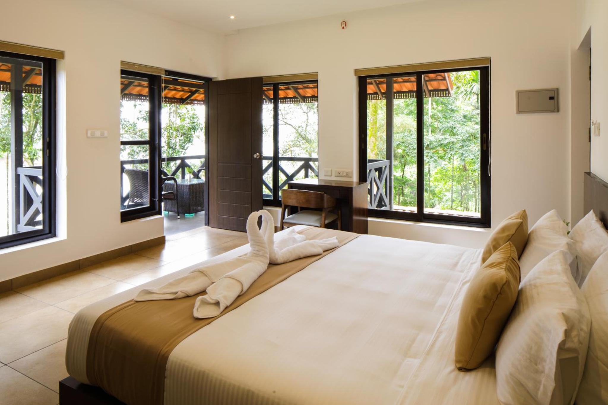 King Room with Lake View photo 3