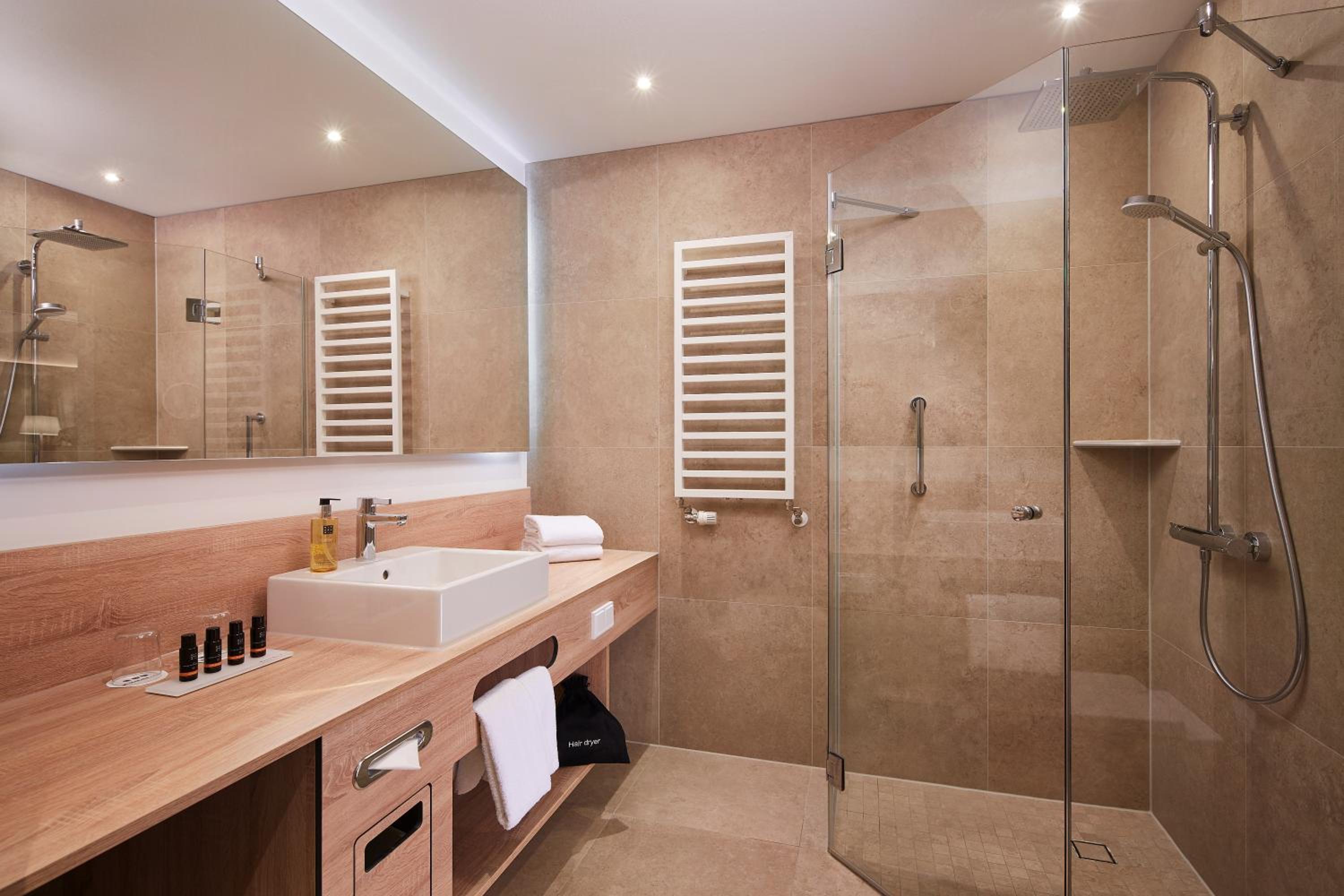Business Triple Room photo 3