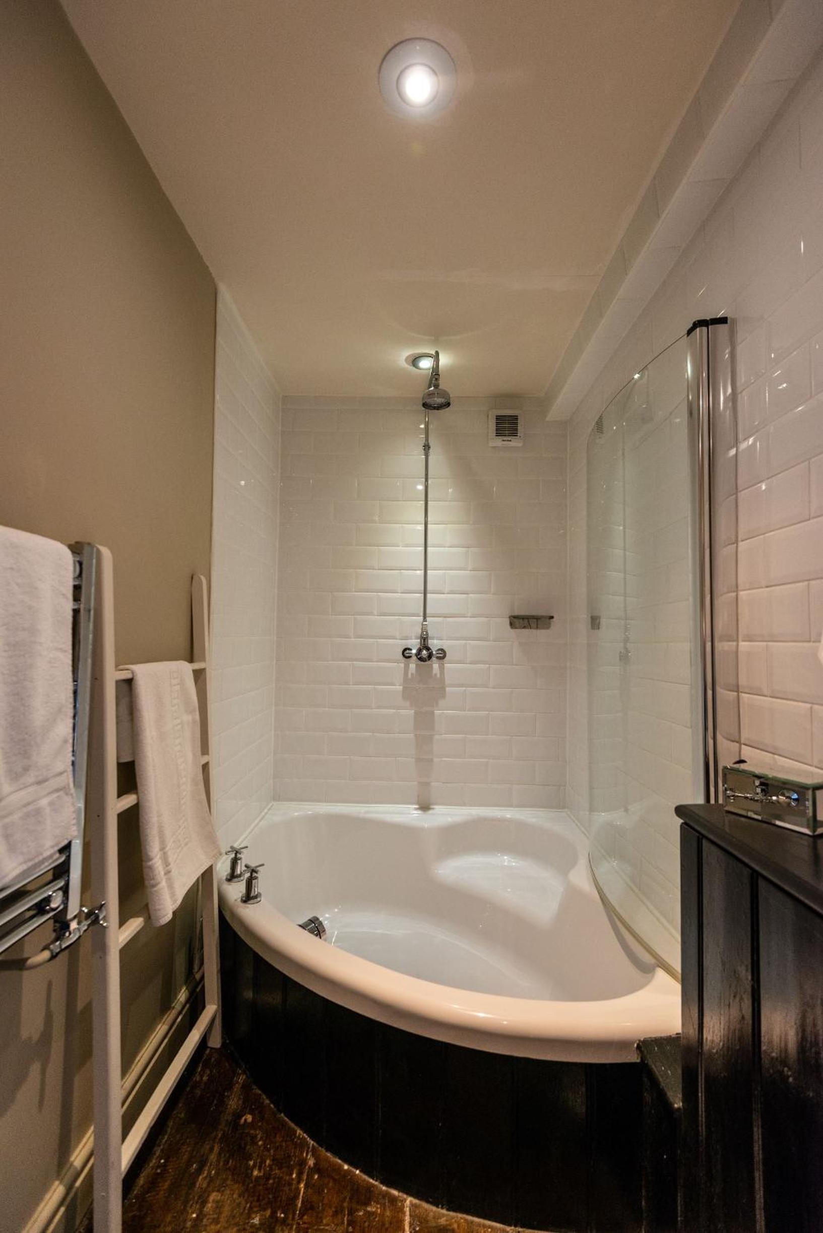 Superior Deluxe Double or Twin Room  photo 3