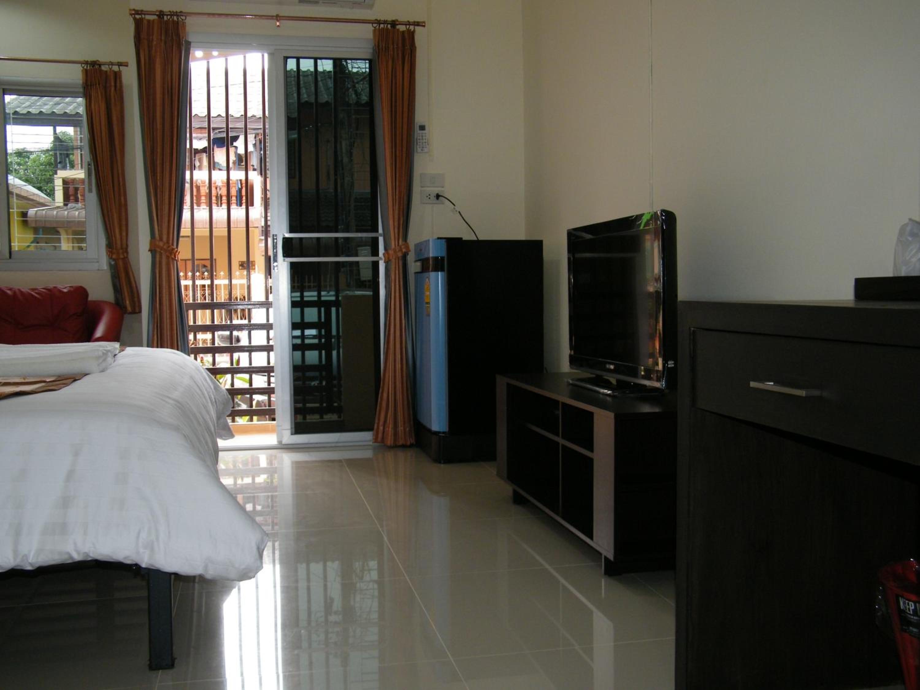 Standard Double Room - Photo 11