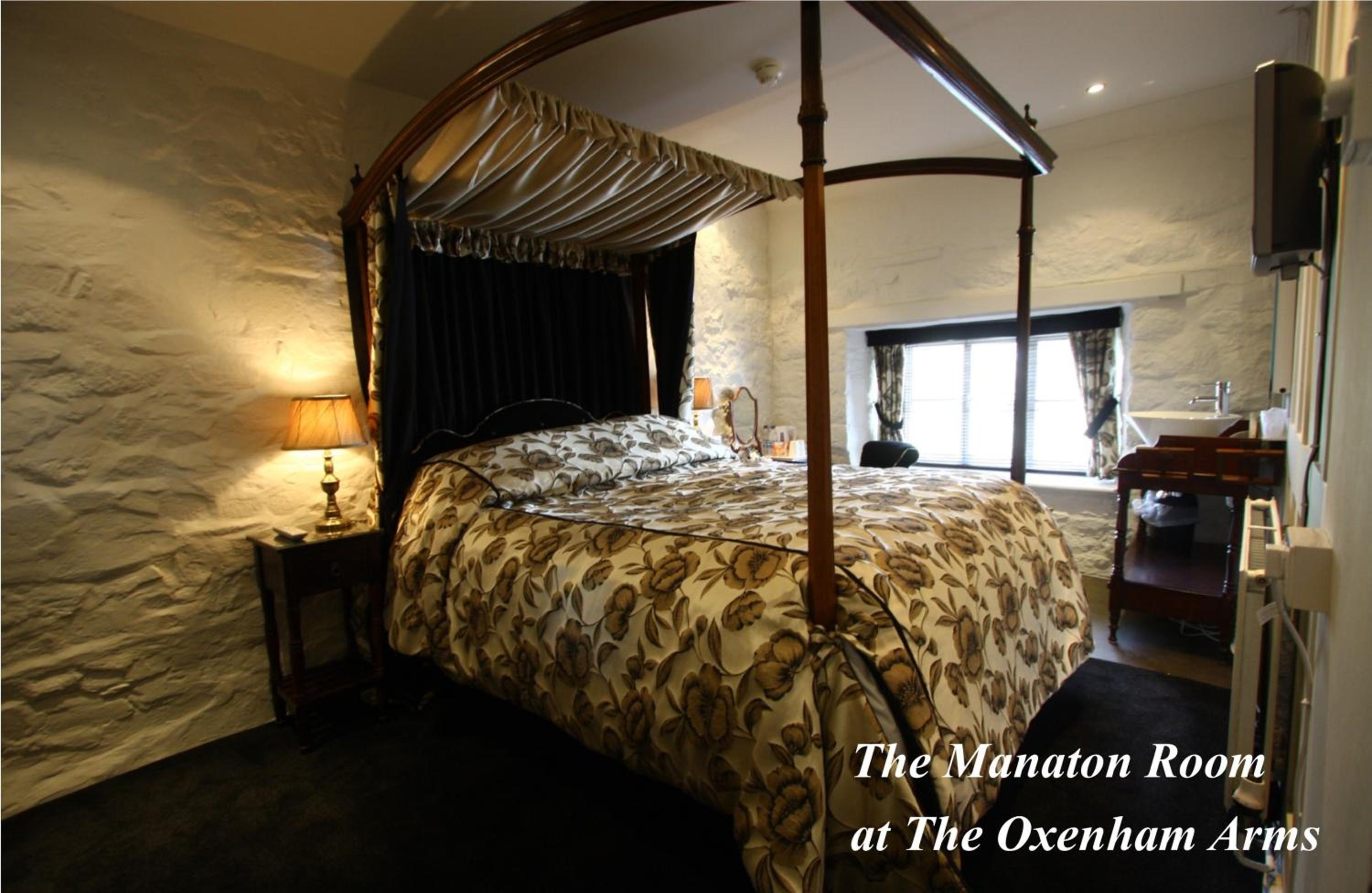 King Room with Four Poster Bed