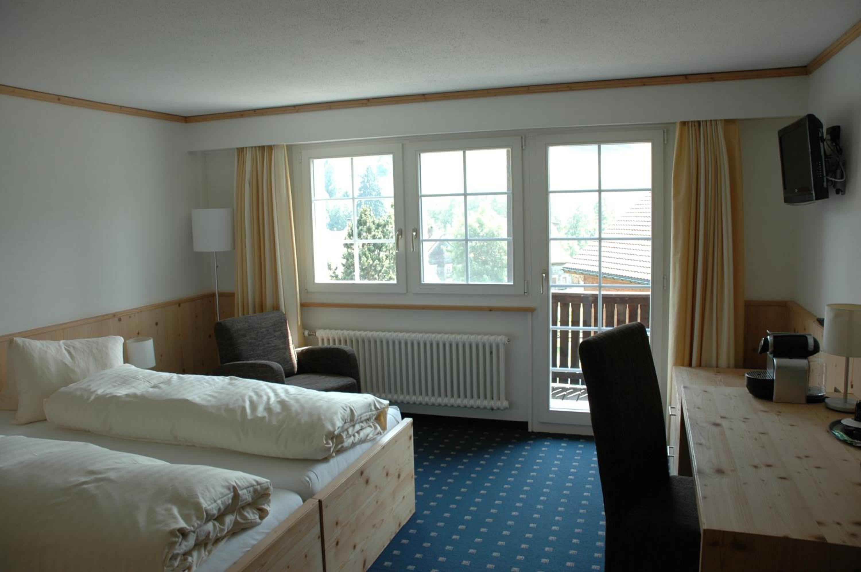 Double or Twin Room - Photo 4
