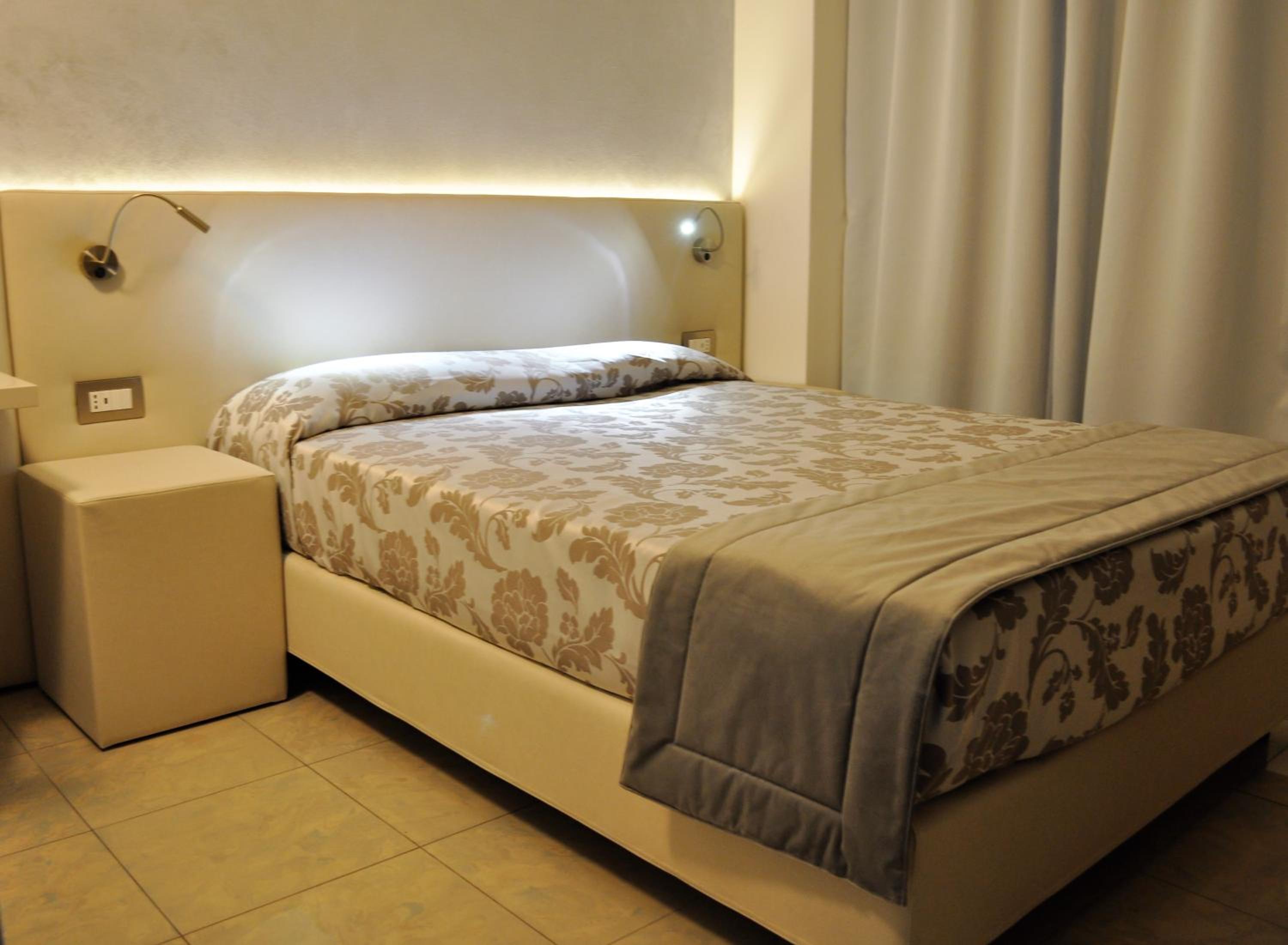 Economy Double Room photo 1