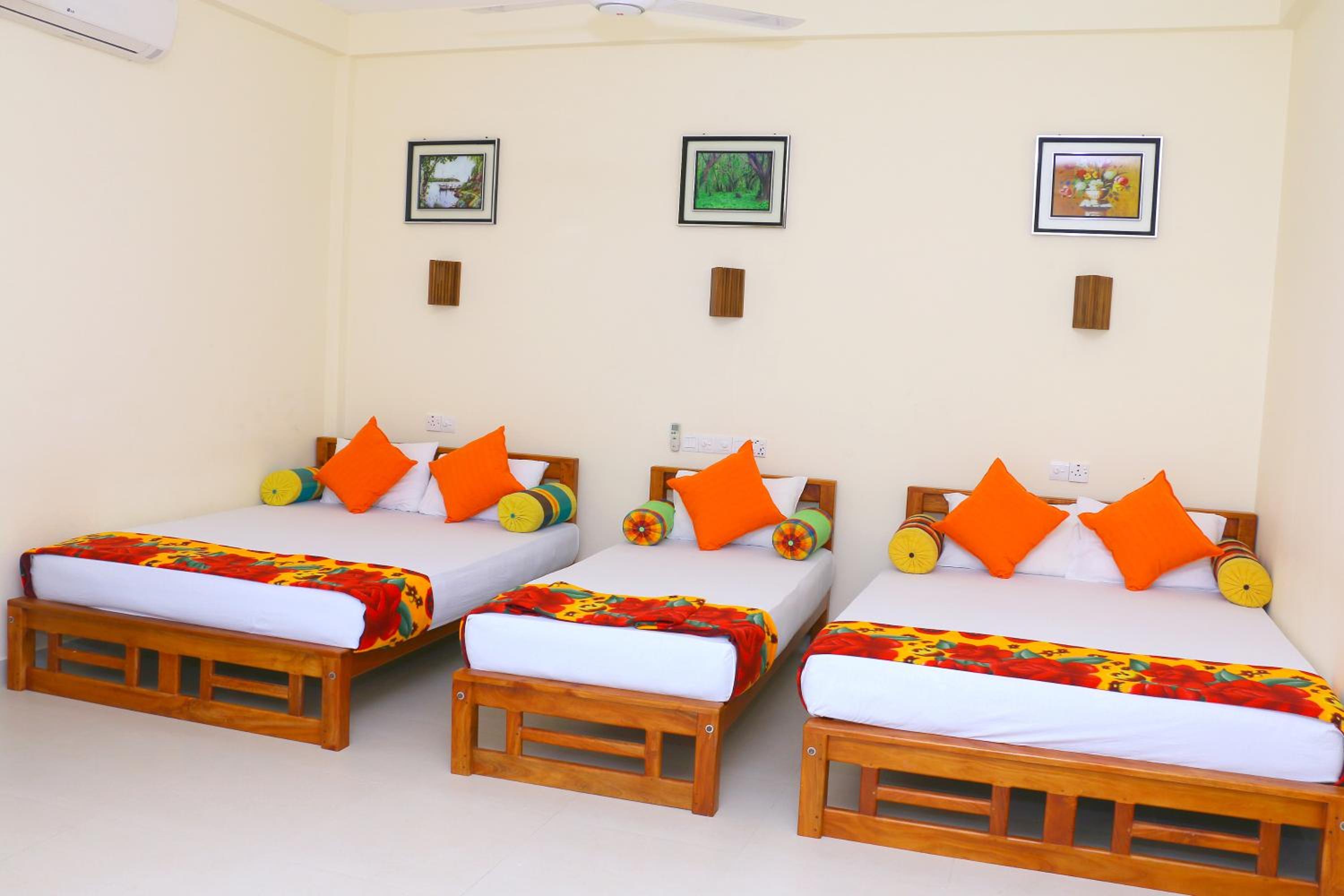 Deluxe Family Room photo 1