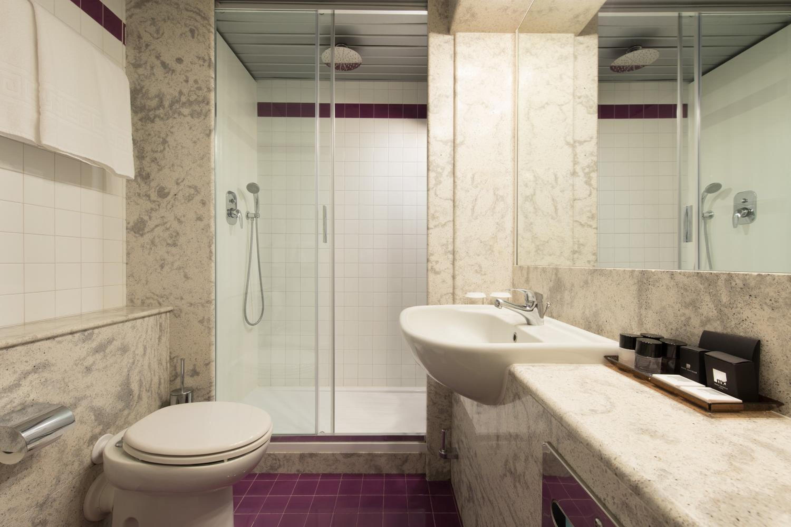 Junior Suite (3 Adults) photo 3
