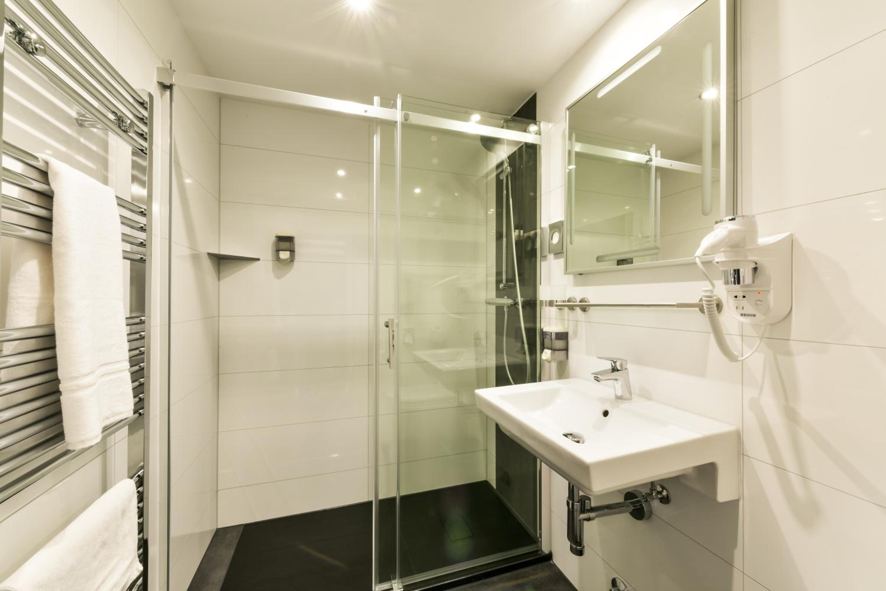 Twin Room with City View photo 3