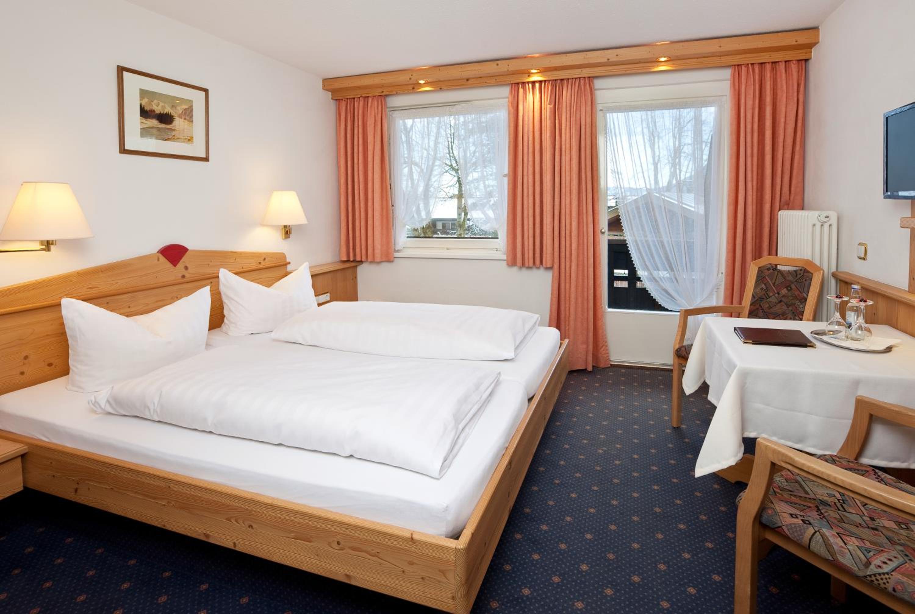 Standard Double Room photo 2