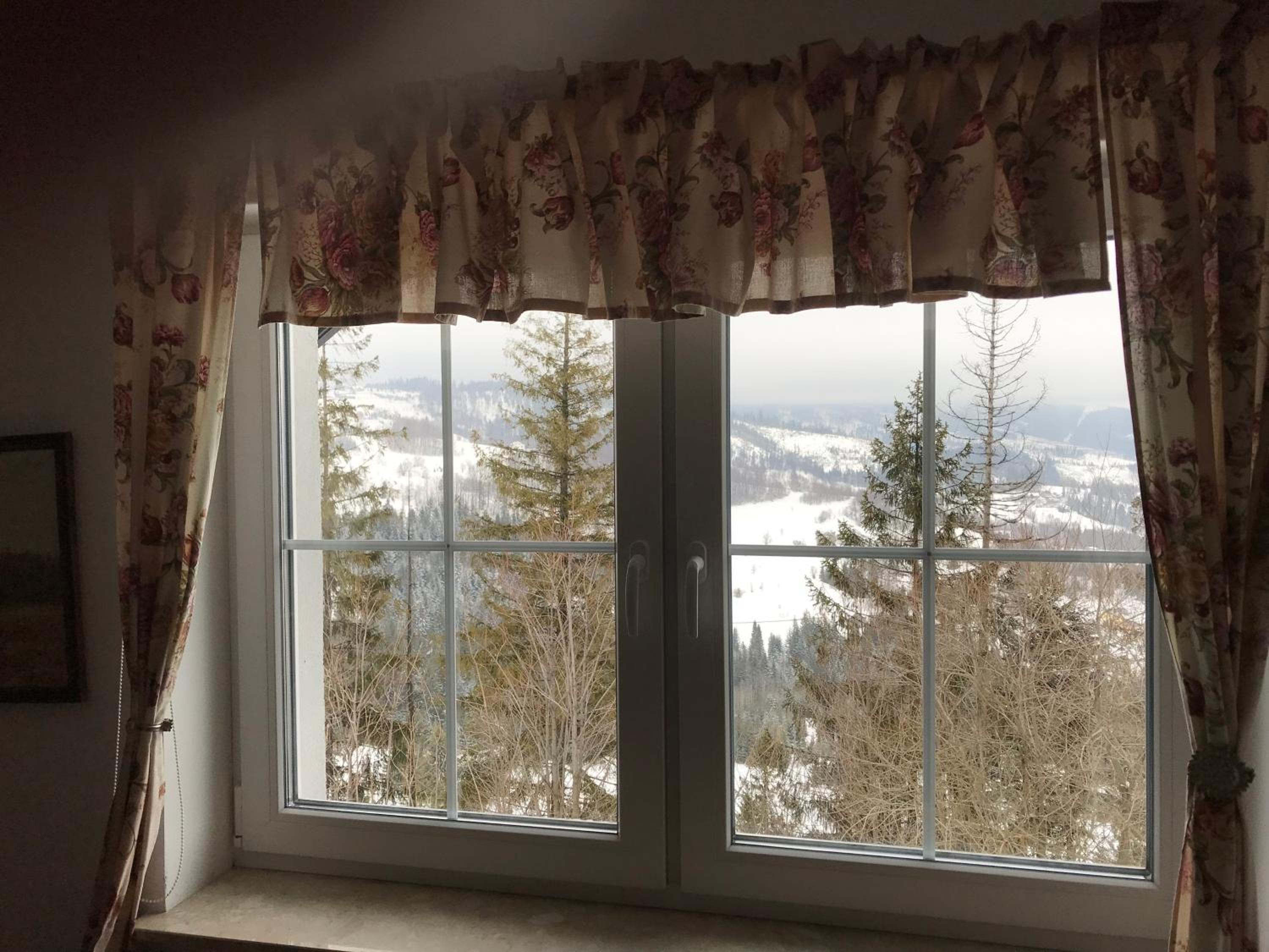 Quadruple Room with Mountain View photo 3