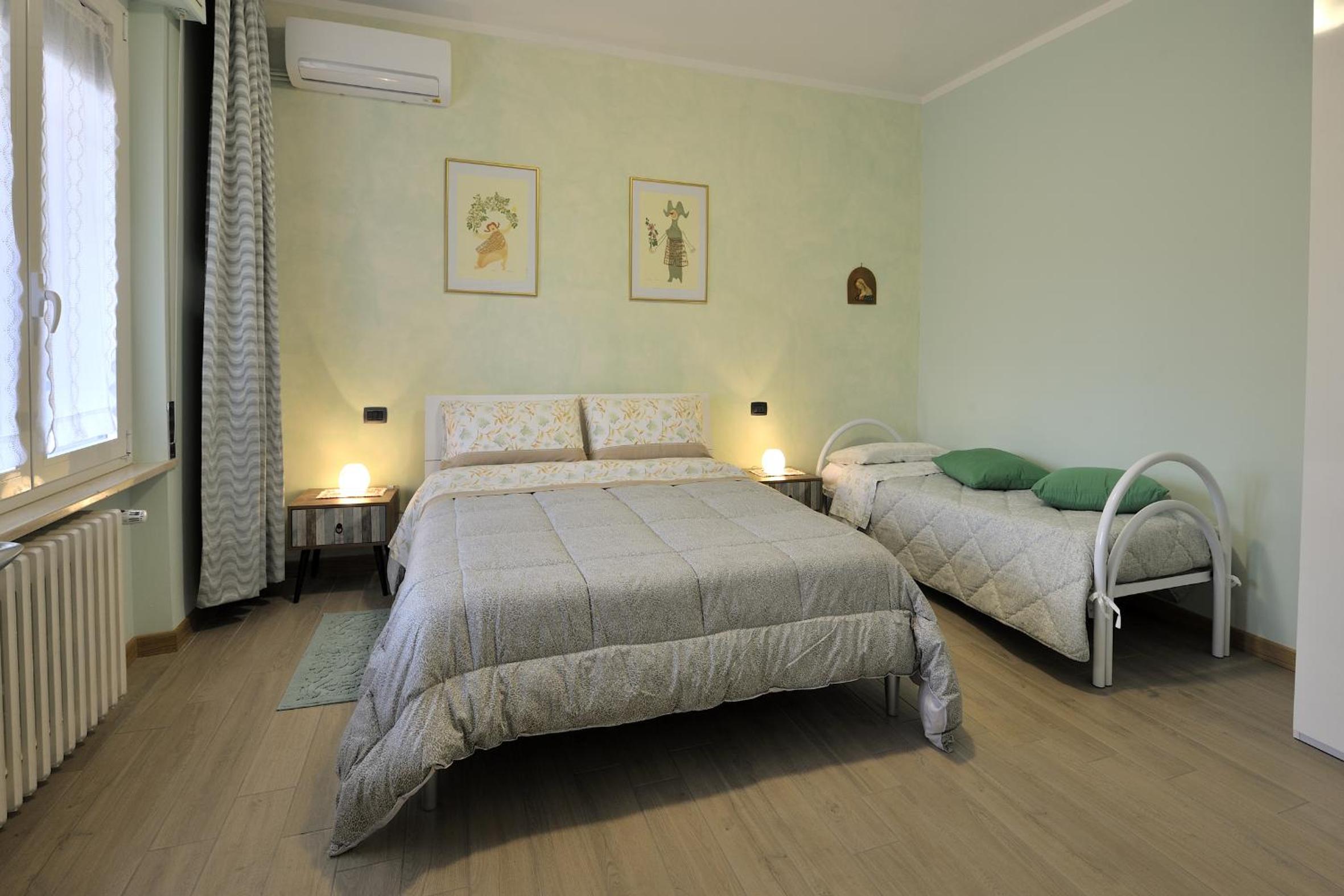 One-Bedroom House - Photo 9