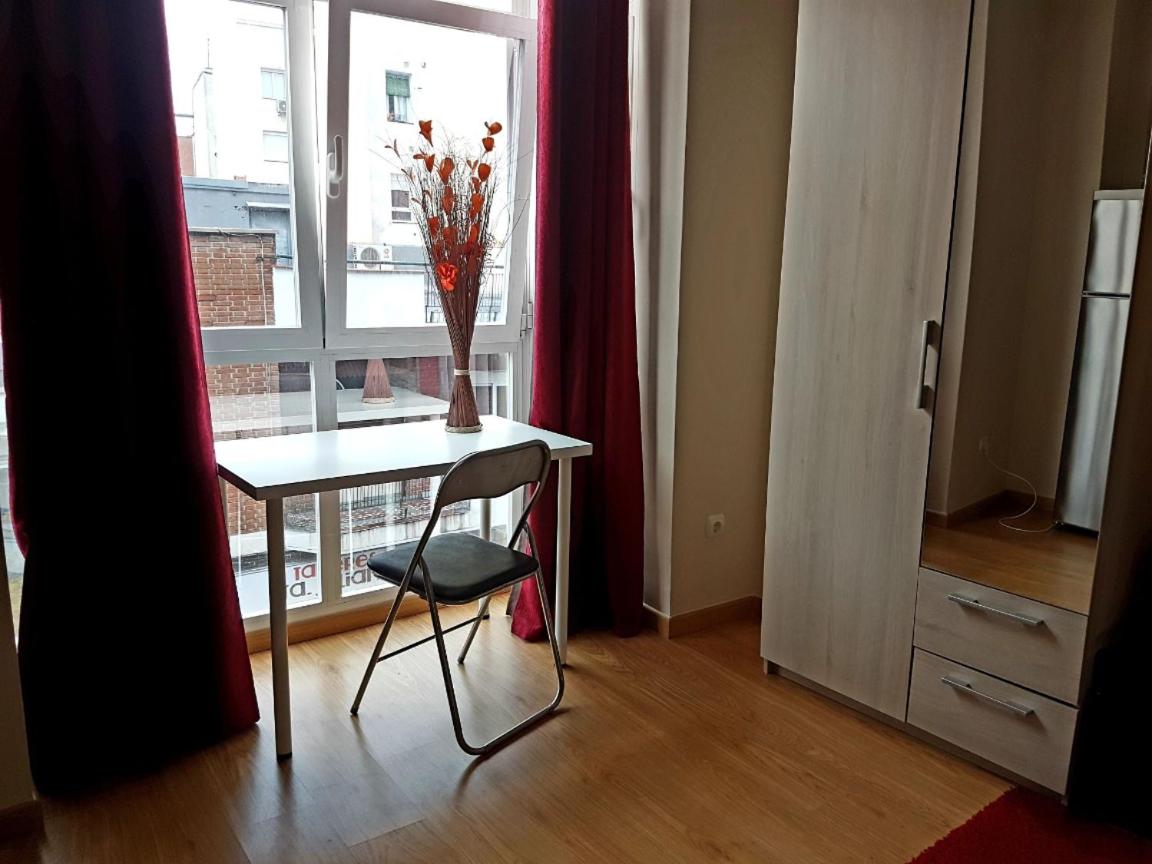 Studio Apartment photo 3