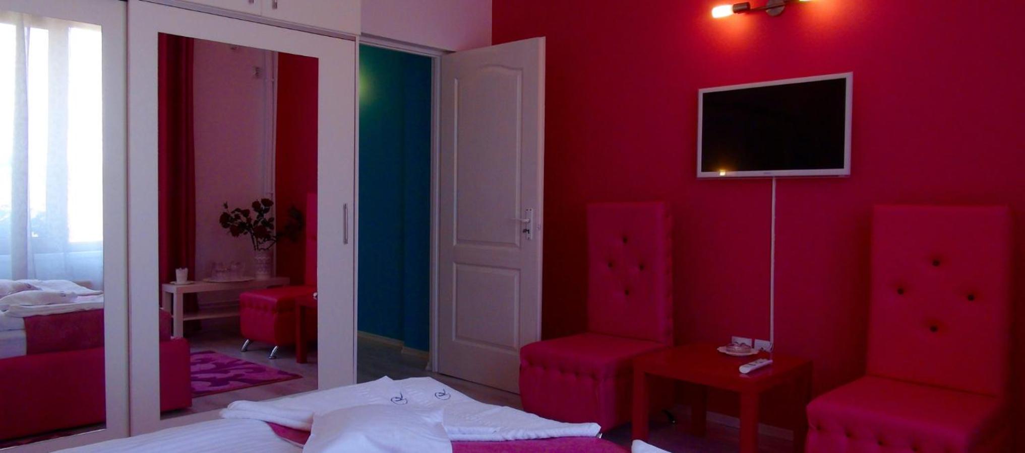 Deluxe Suite with Sea View photo 3