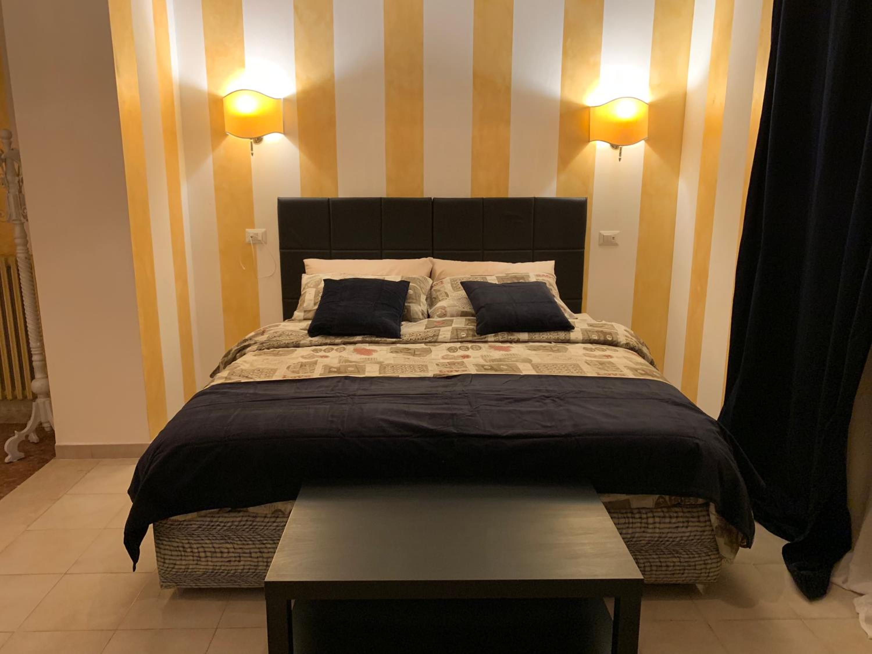Deluxe Junior Suite - Photo 9