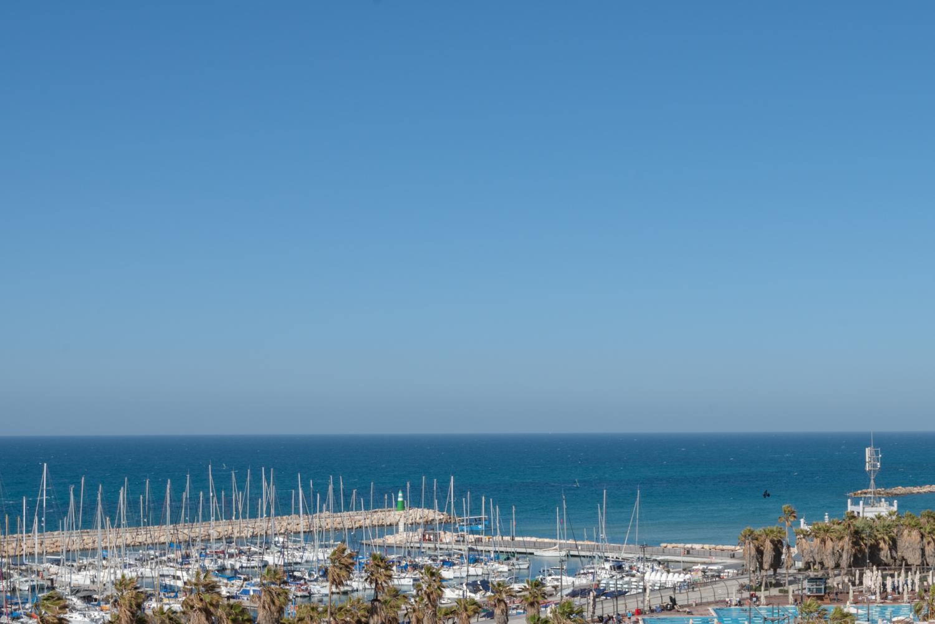 Deluxe Room with Sea View