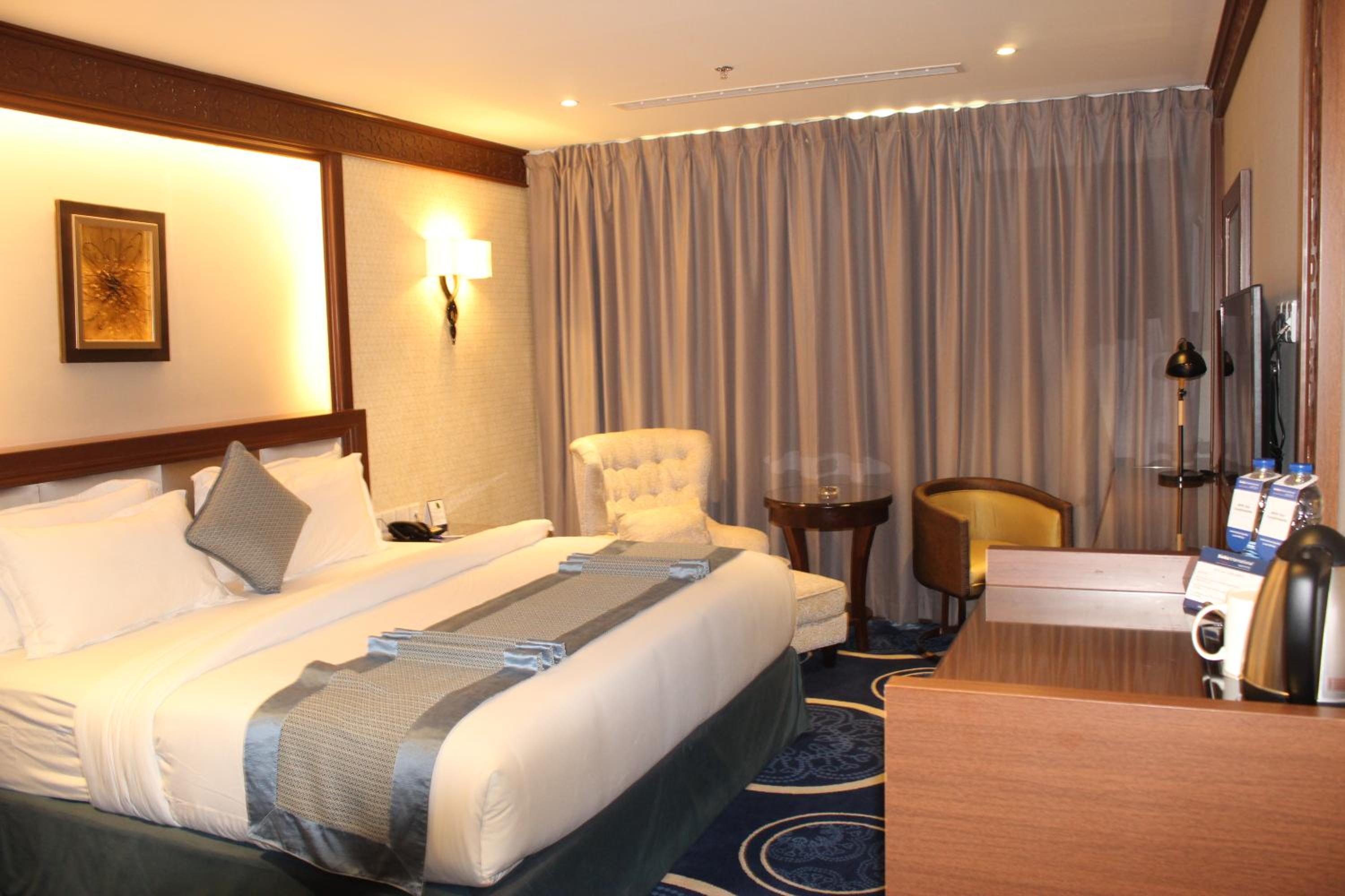 Classic Queen Room