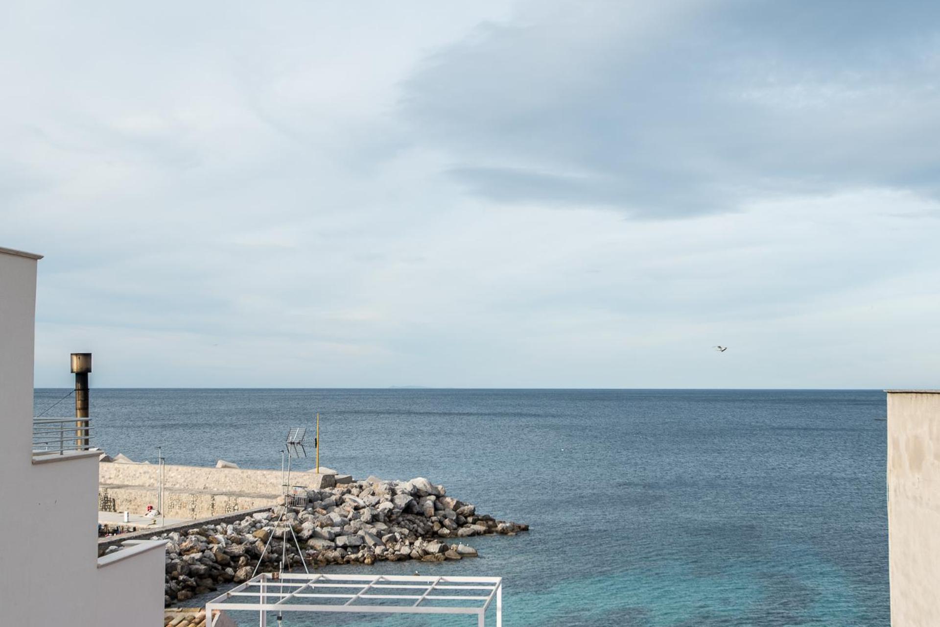 Apartment with Sea View photo 2