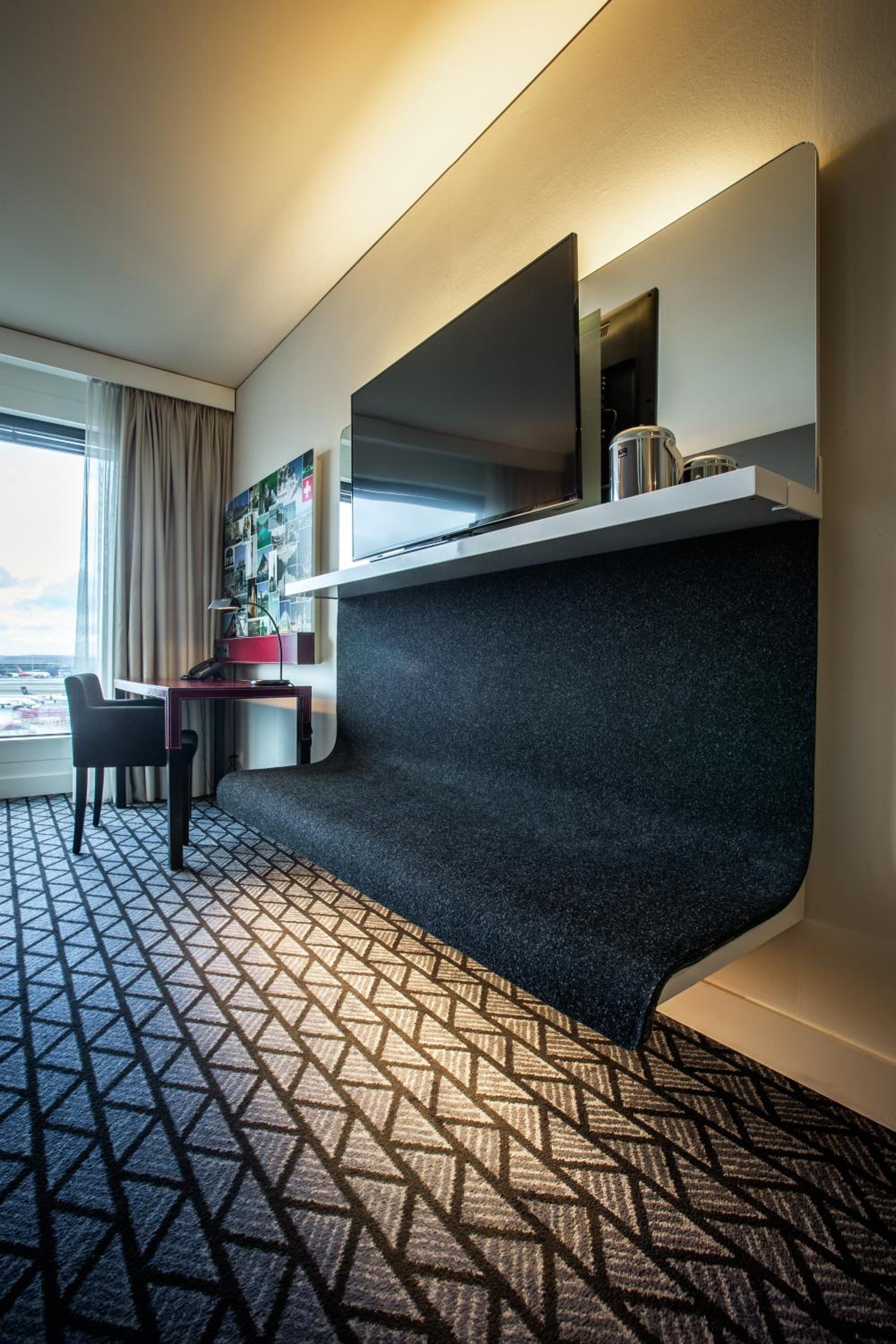 Premium Room with Airfield View - Photo 11