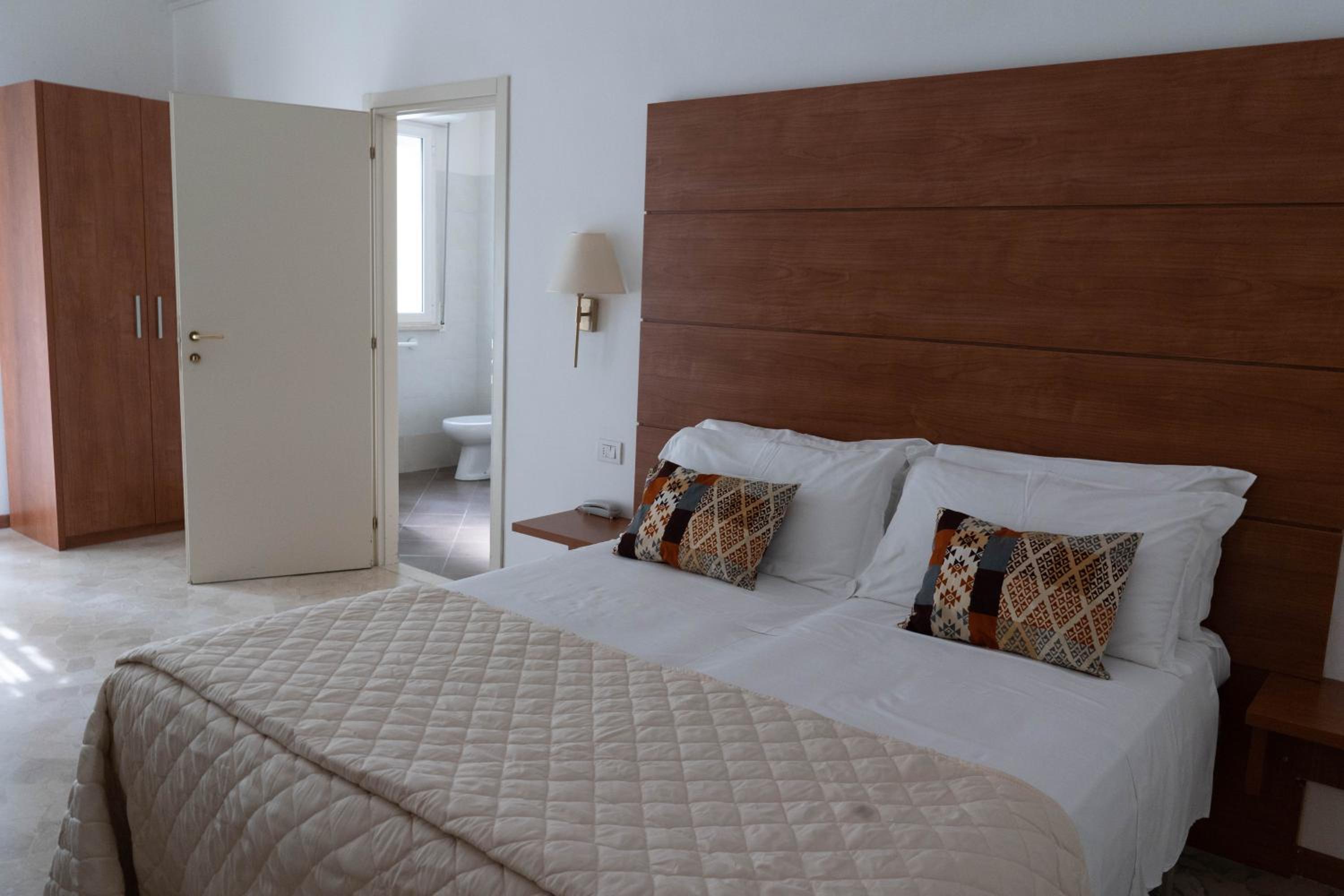 Superior Double or Twin Room - Photo 2