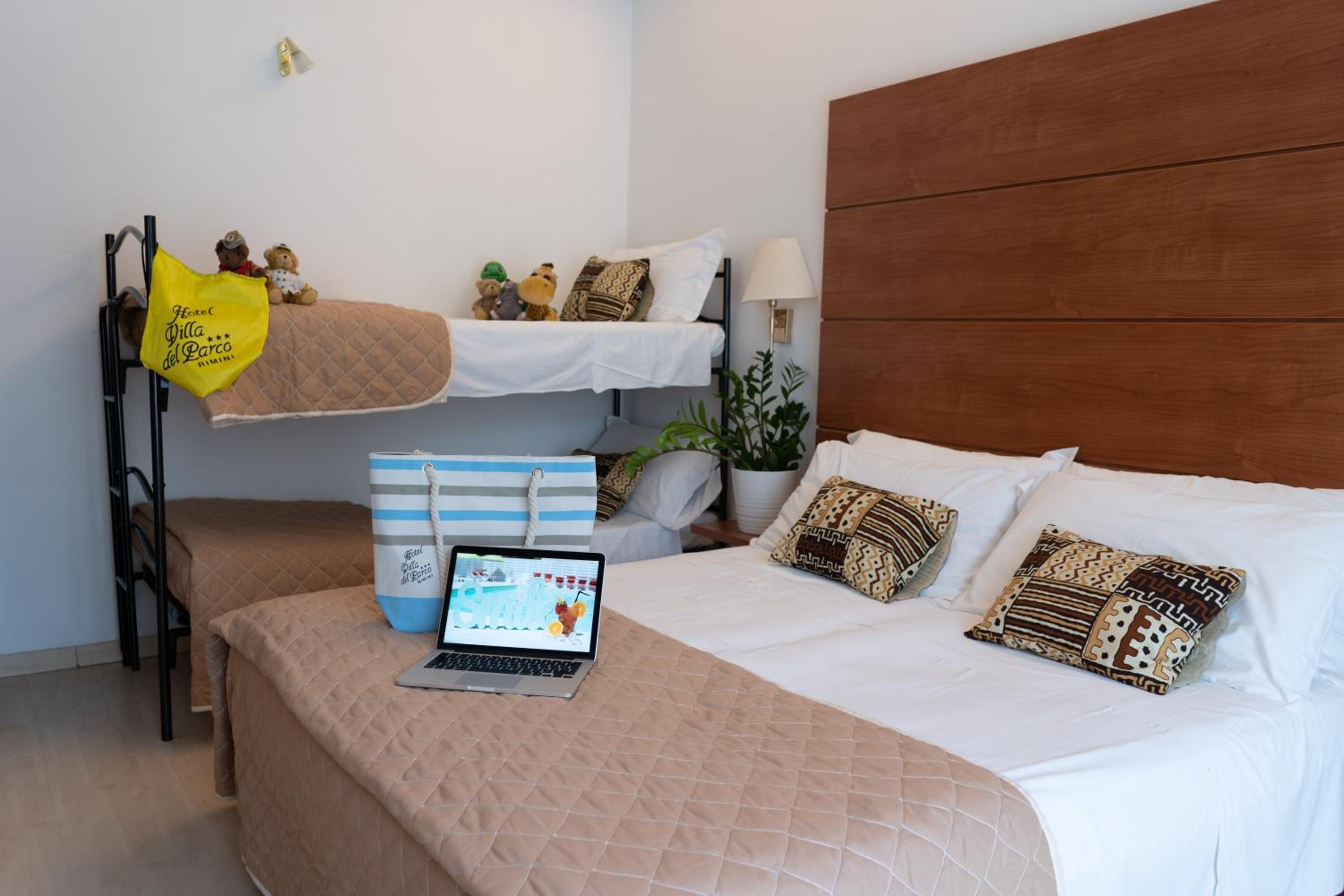 Superior Quadruple Room - Photo 8