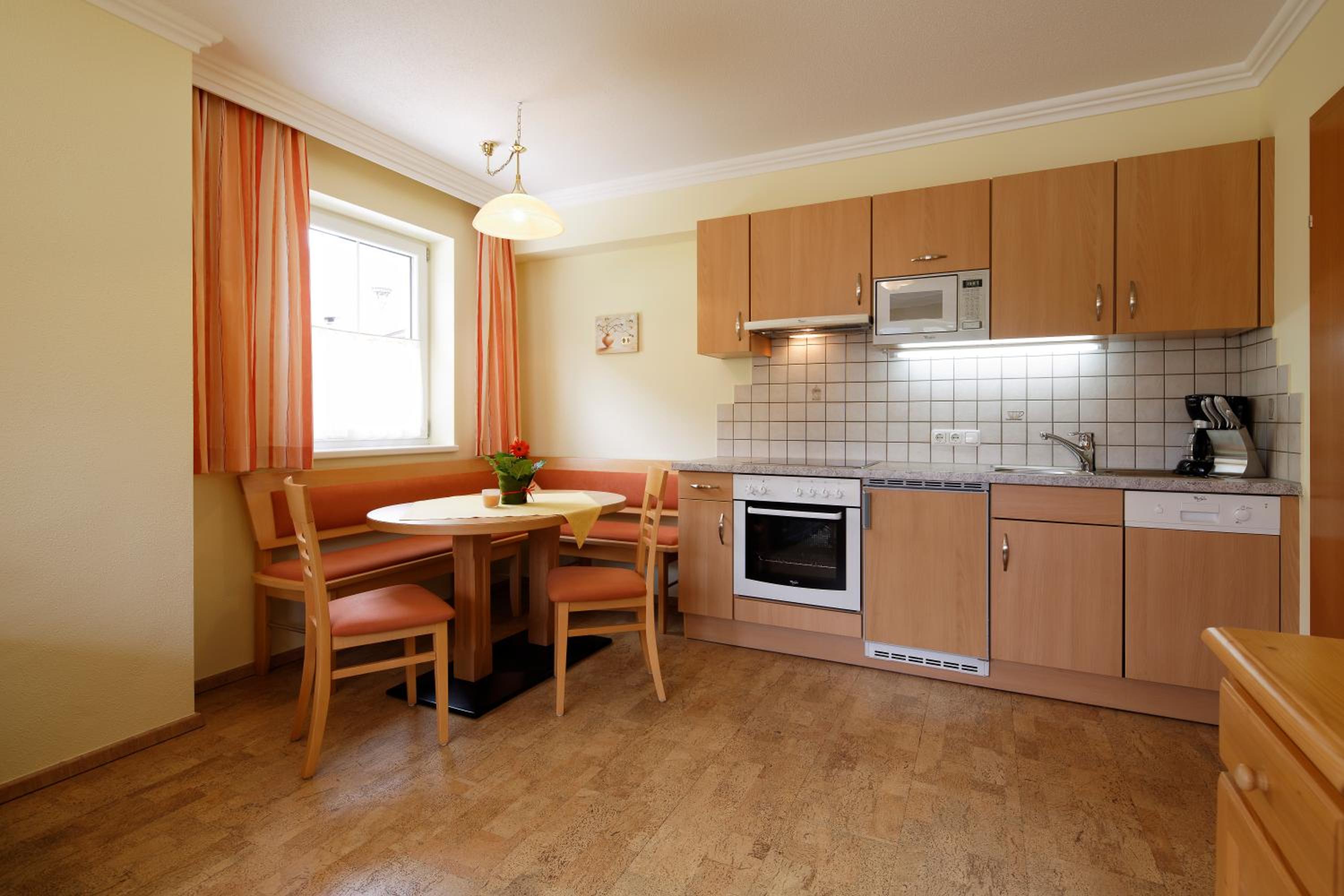 Large One-Bedroom Apartment photo 3