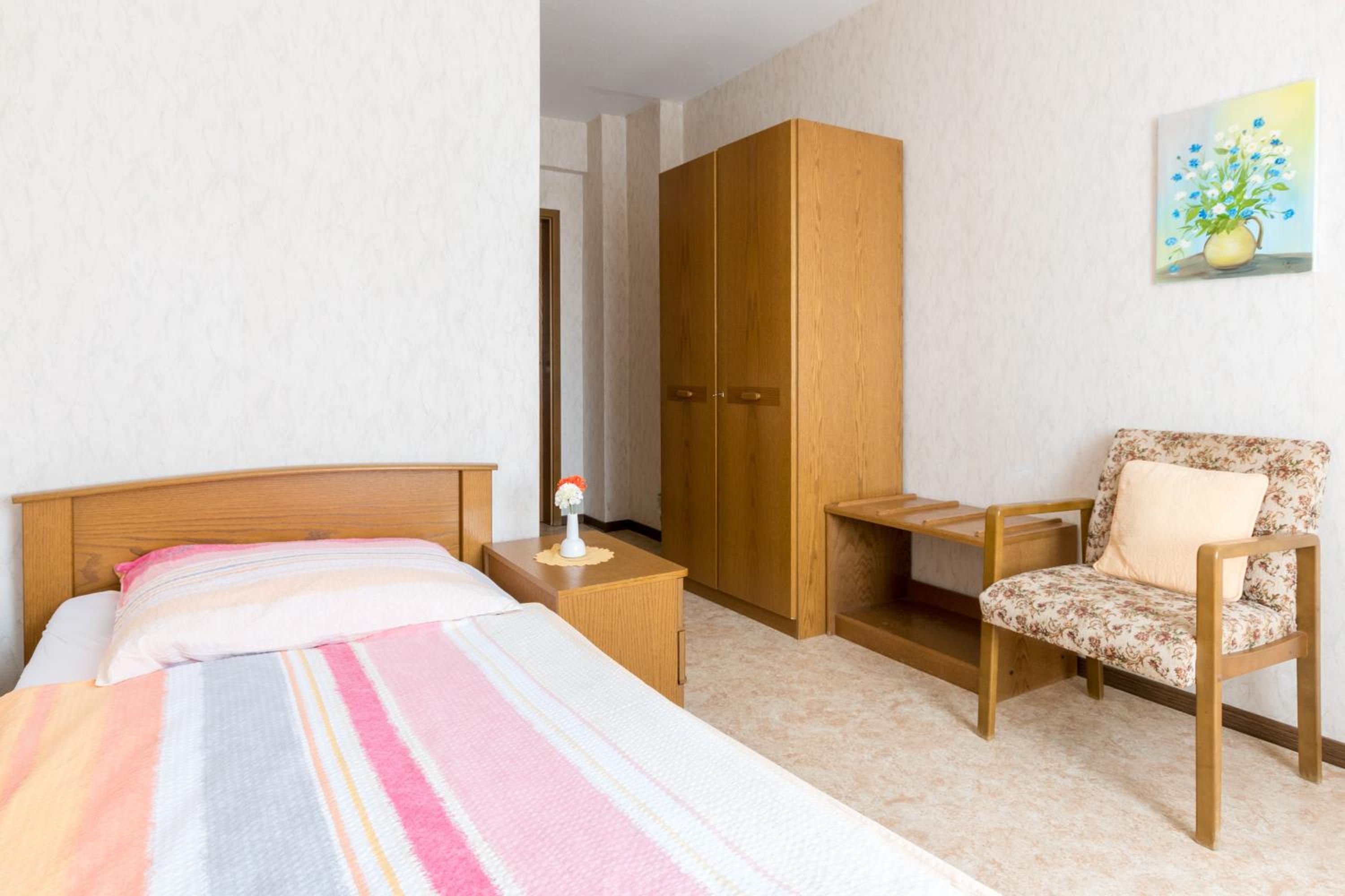 Double Room with Private Bathroom - Photo 9