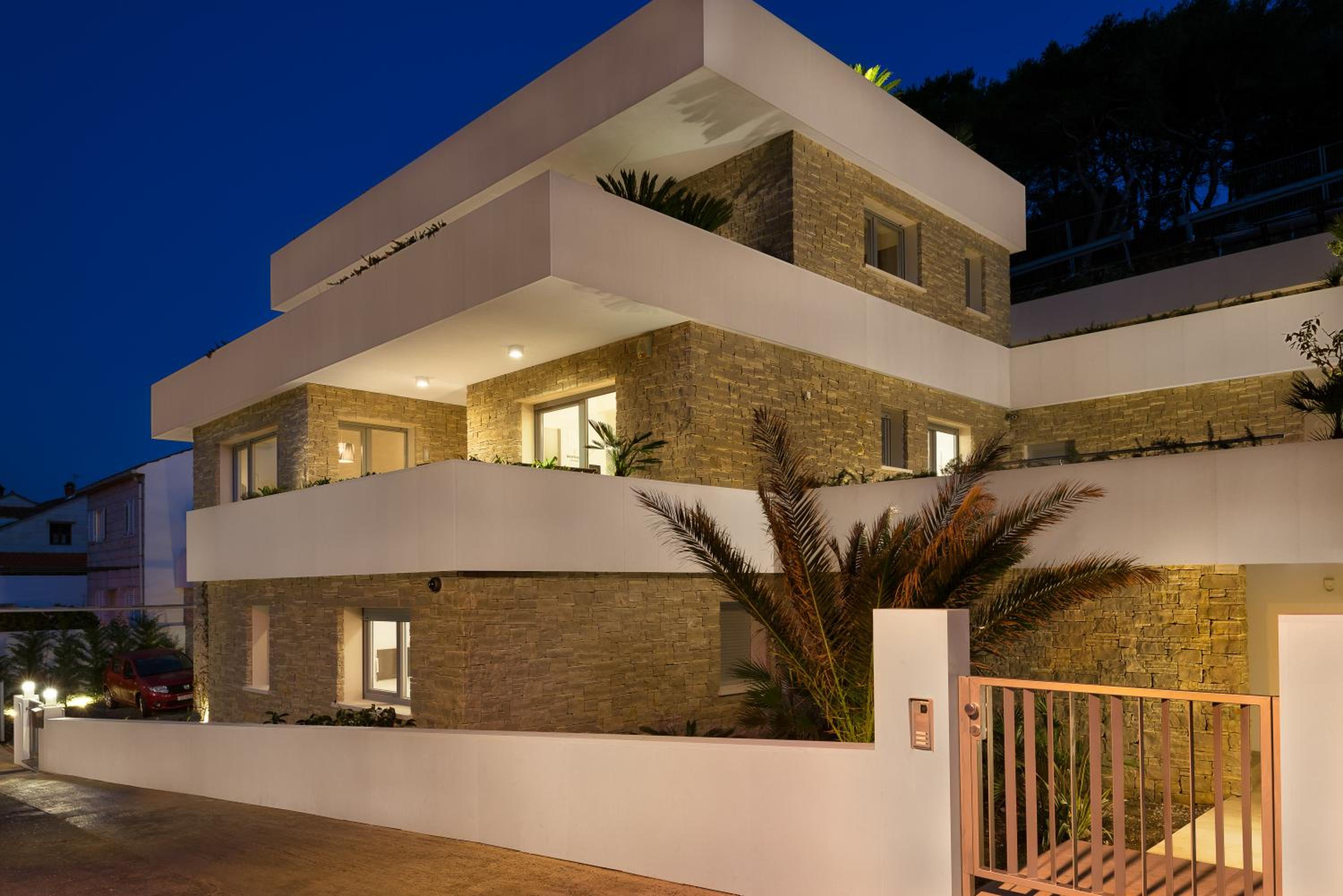 Villa photo 2
