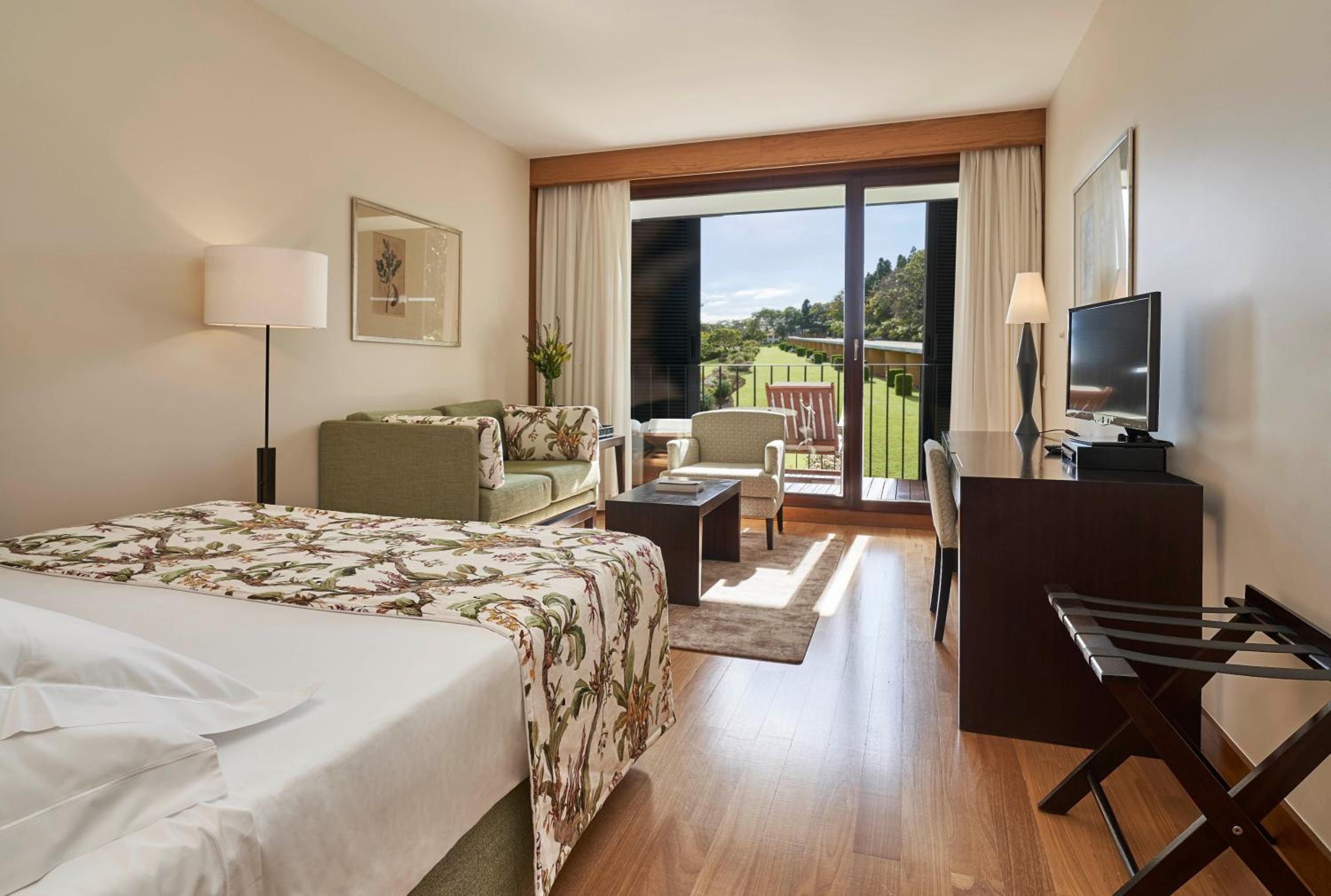 Premium Double Room with Garden View photo 1