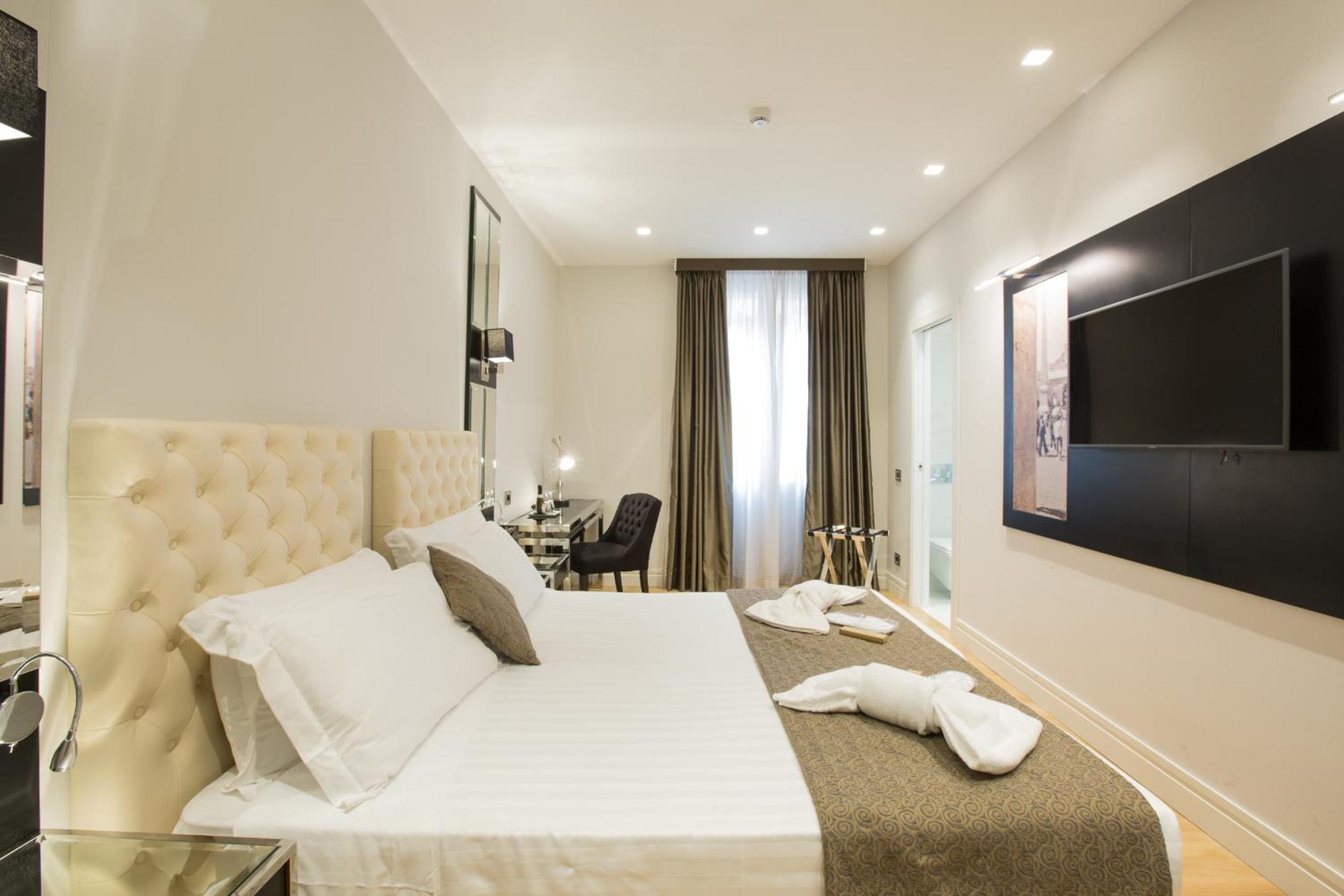Deluxe Double or Twin Room