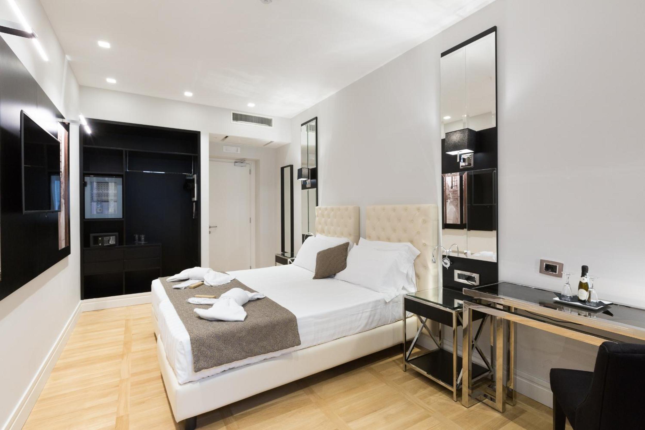 Deluxe Double or Twin Room