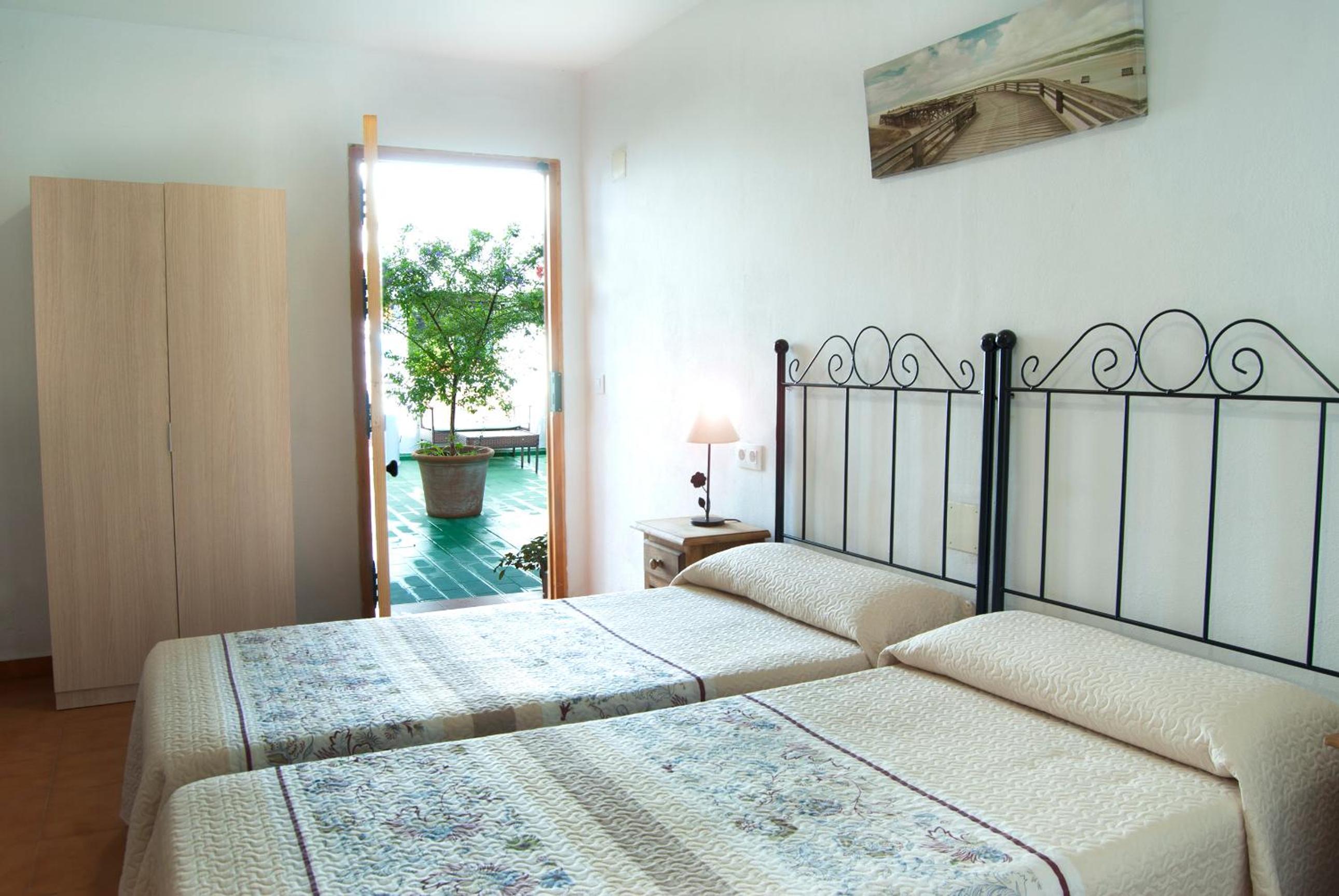 Double Room - Photo 3