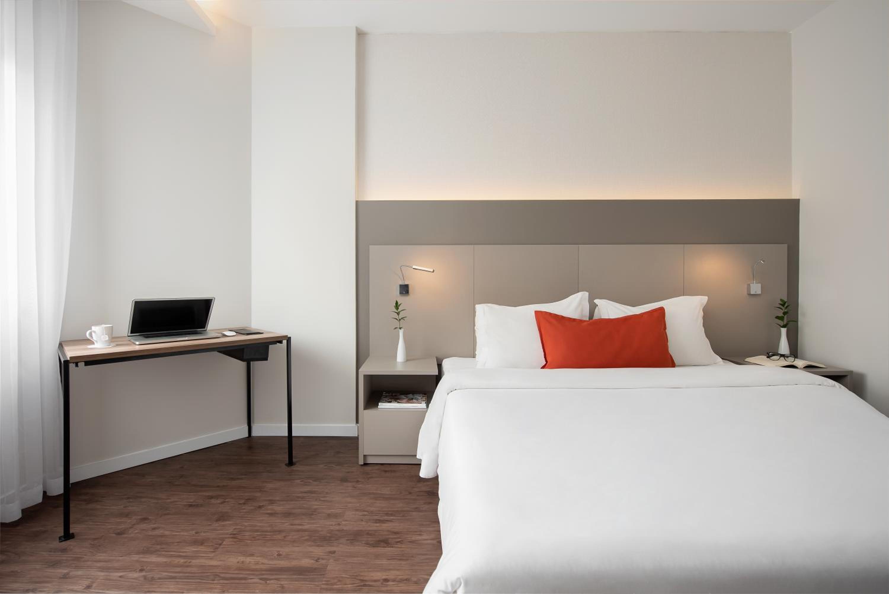 Standard PwD Disability Access - 1 Double Bed - Photo 2