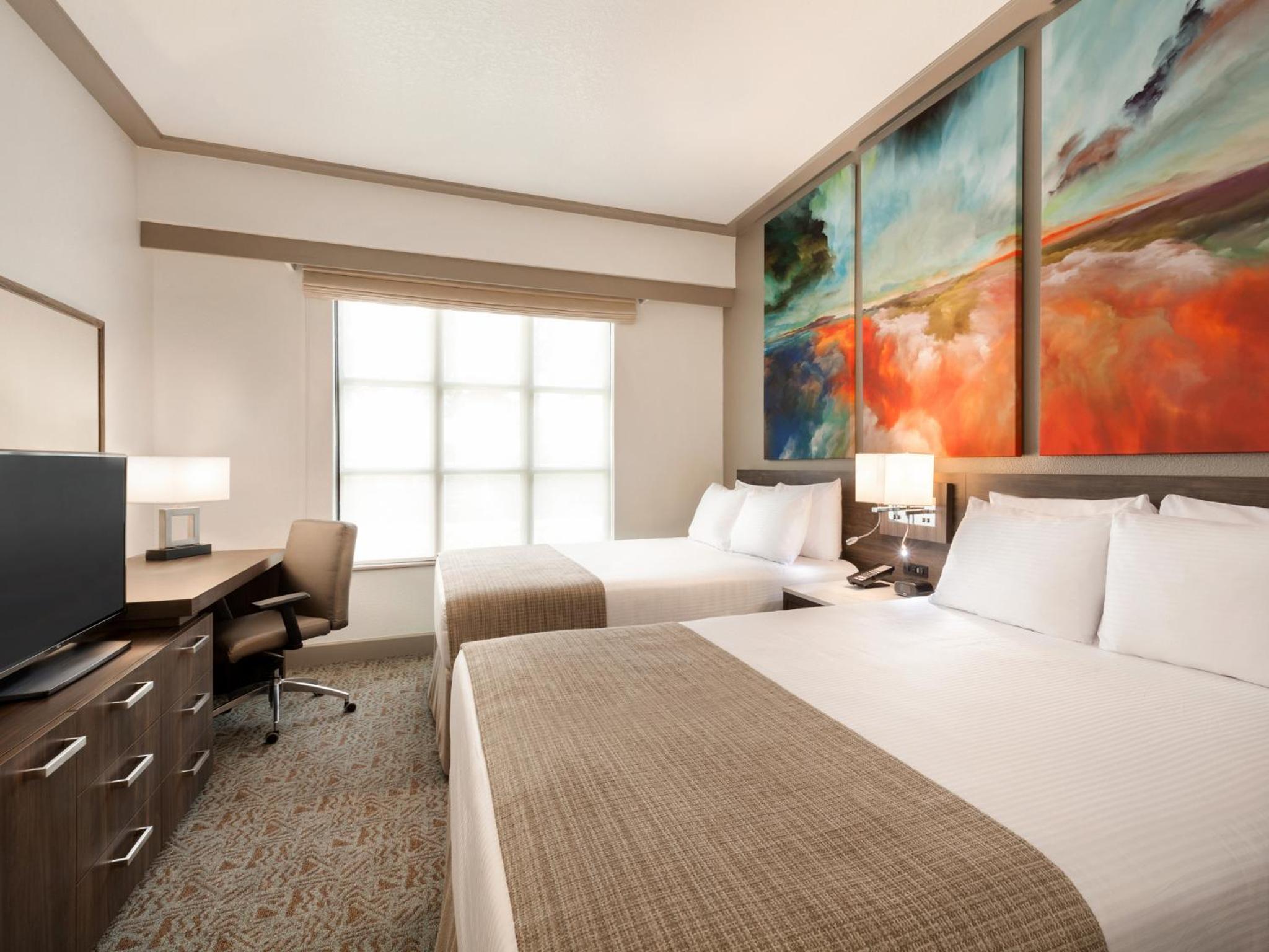 One Bedroom Queen Suite with Two Queen Beds - Sofa Bed