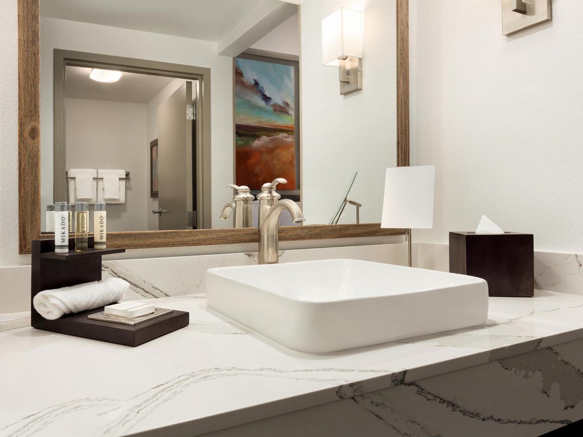 One Bedroom Queen Suite with Two Queen Beds - Sofa Bed thumbnail 6