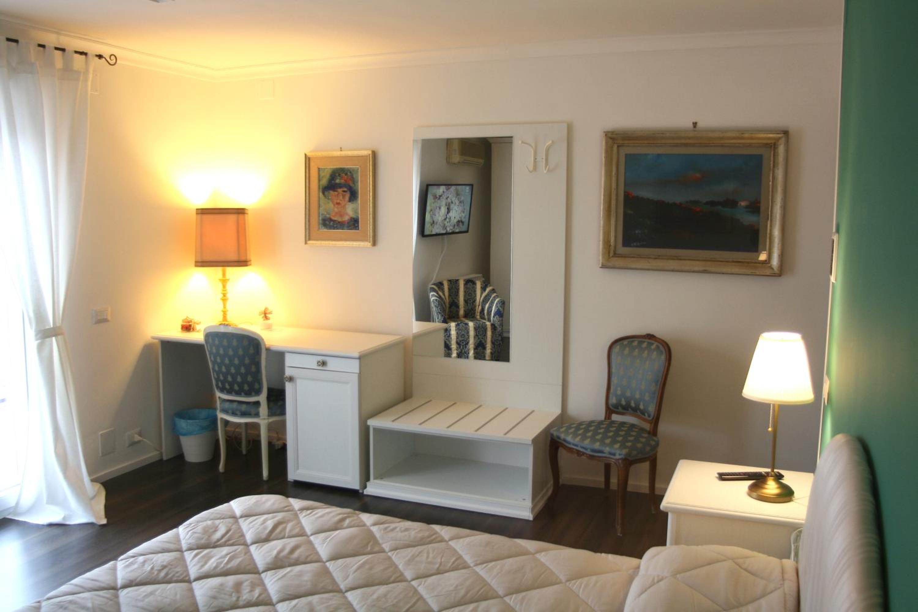 Double Room with Extra Bed - Photo 3