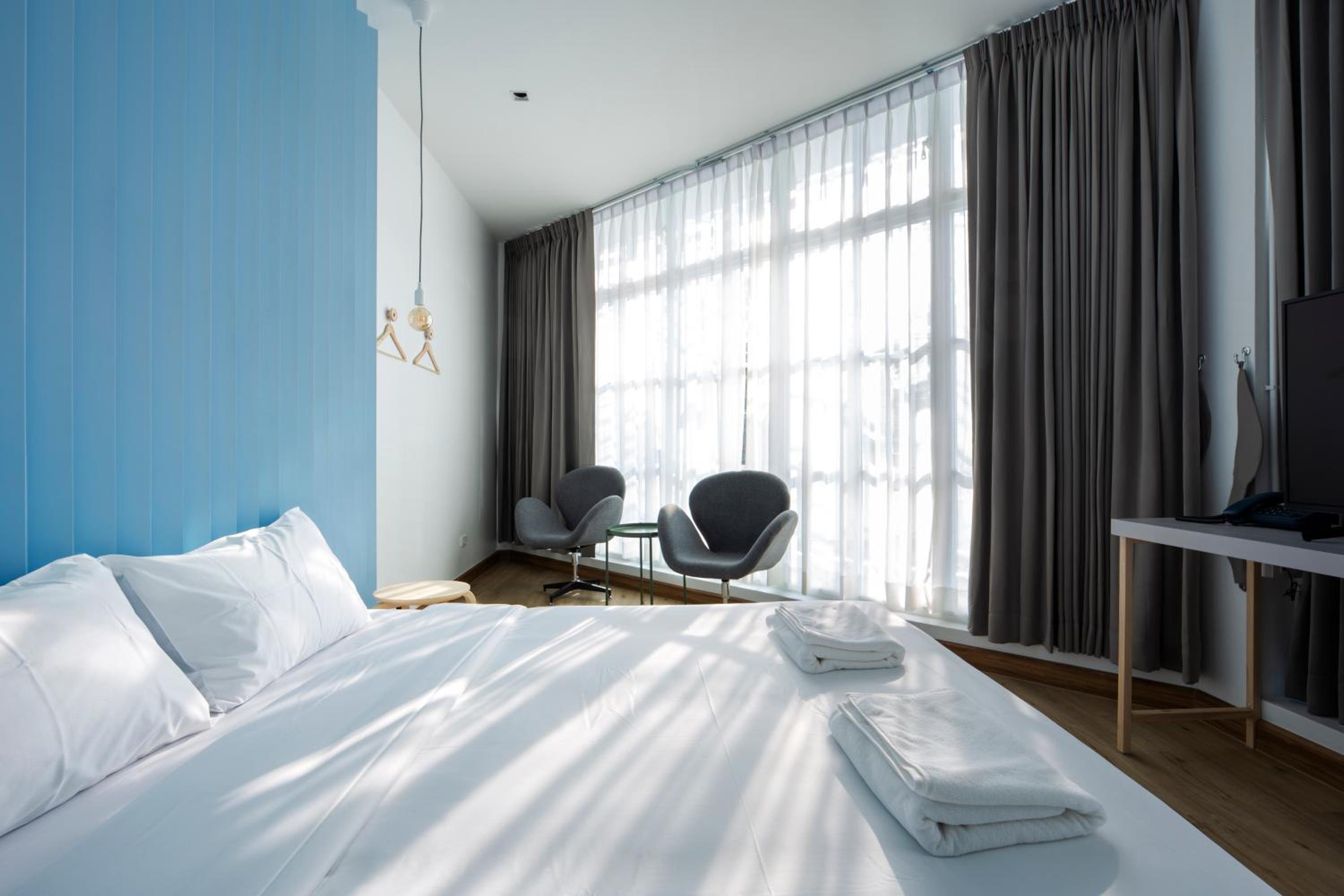 Deluxe Double Room with Private Bathroom photo 3