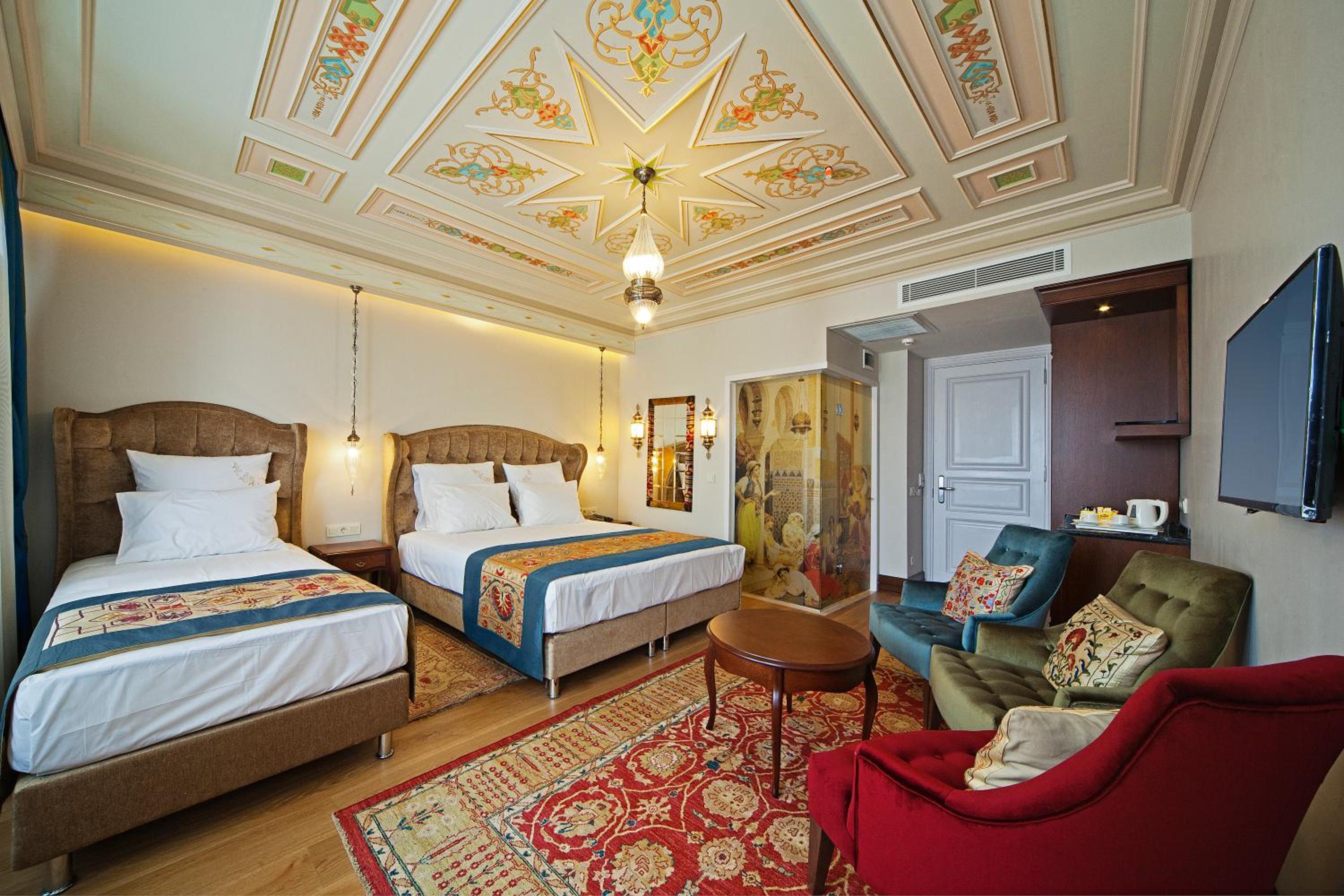Deluxe Triple Room photo 3