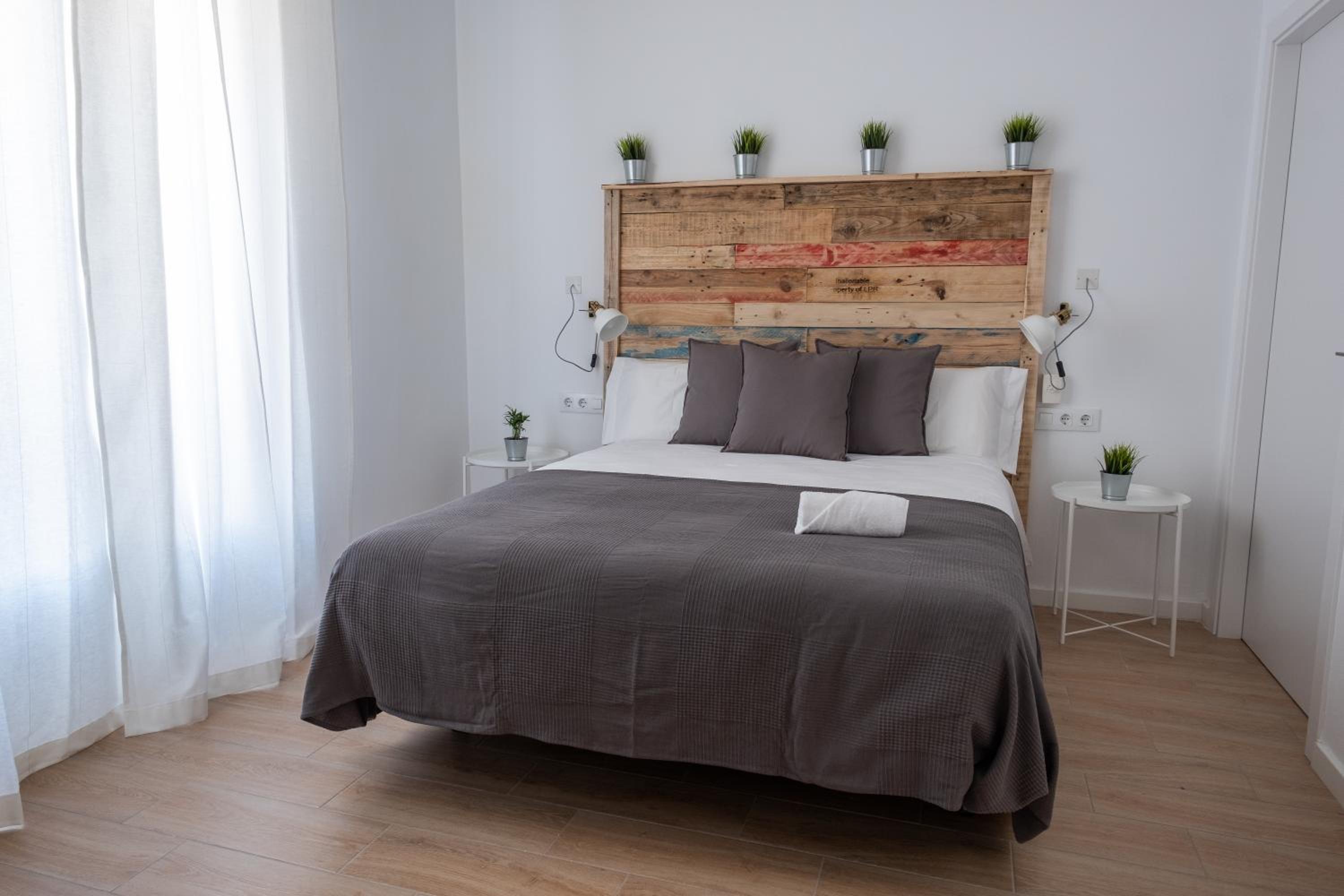 Double Room - Photo 3