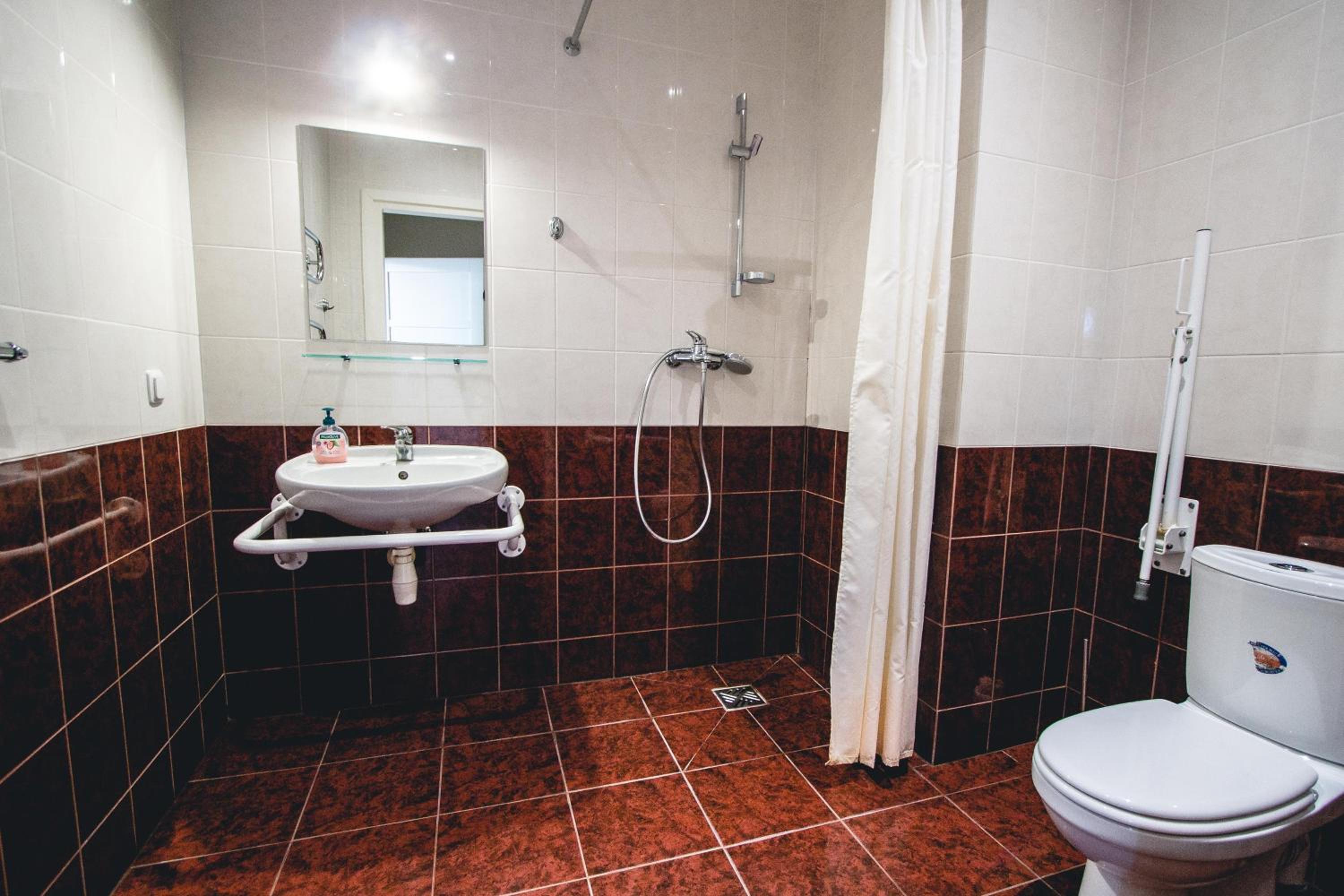 Twin Room With Shared Bathroom photo 3