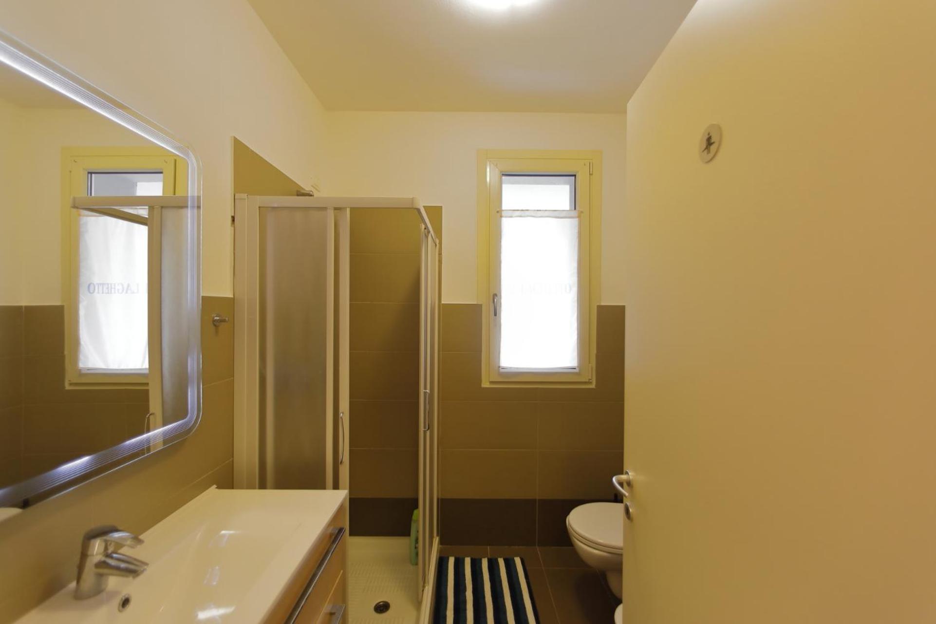 Apartment with Garden View - Photo 25