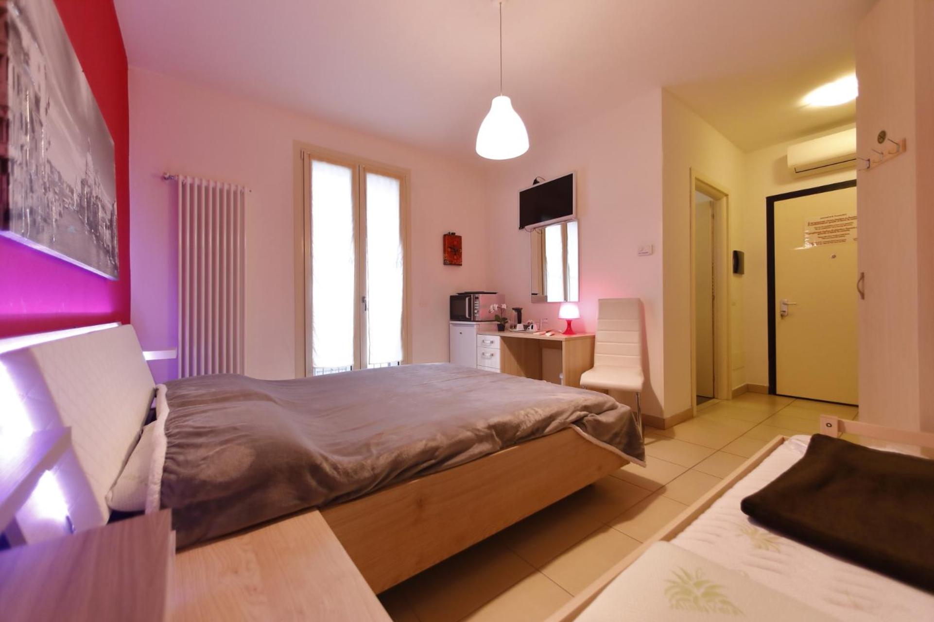Apartment with Garden View - Photo 6