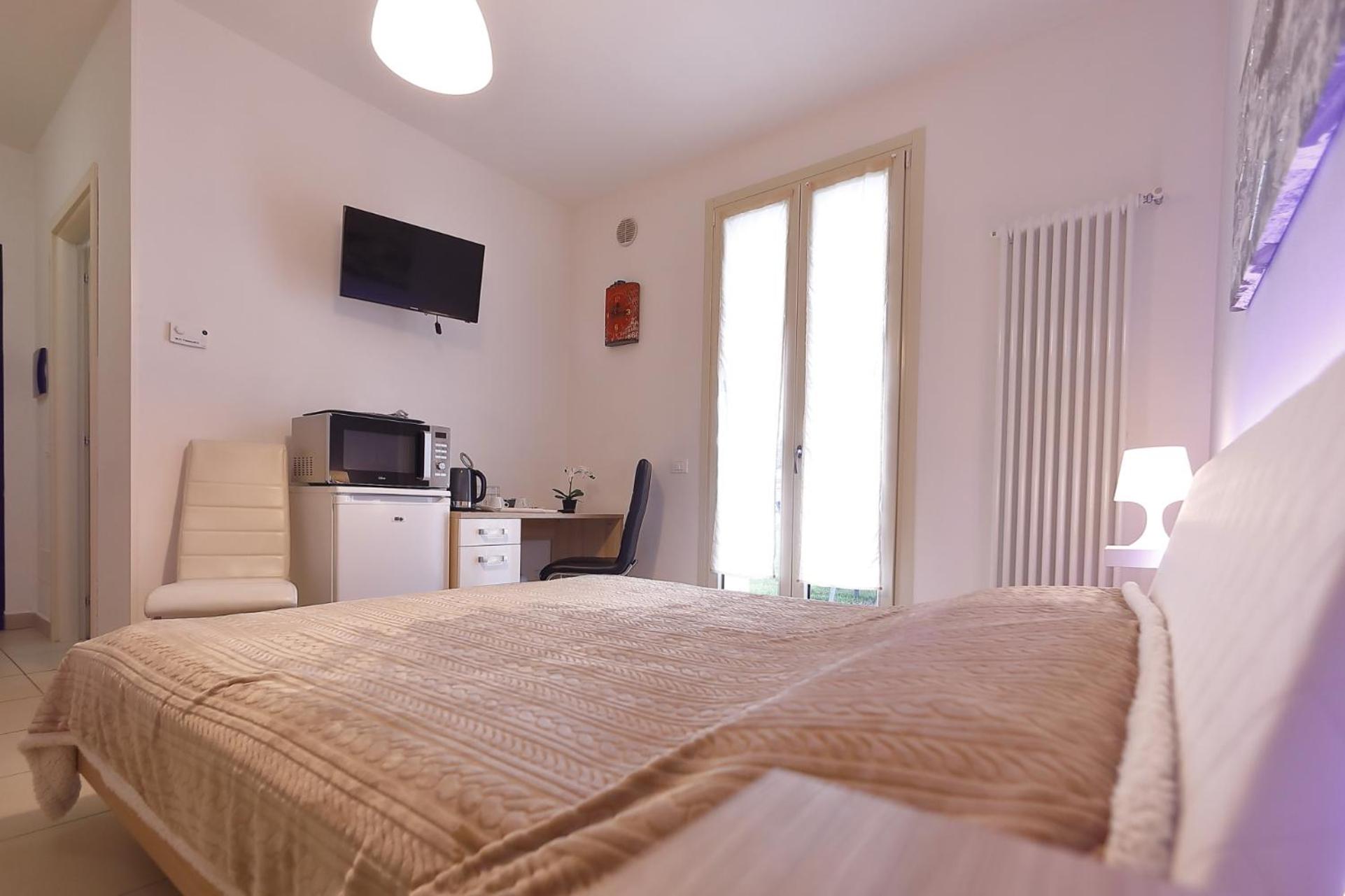 Apartment with Garden View - Photo 27