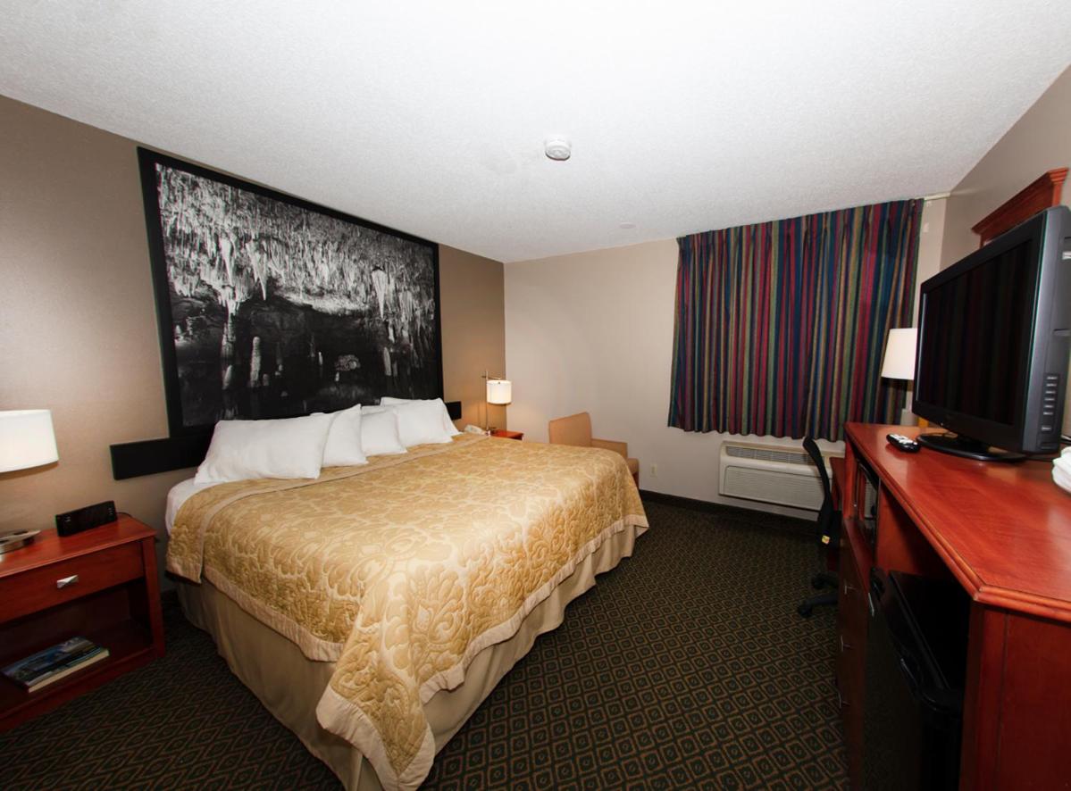 King Room - Disability Access - Non-Smoking - Photo 5