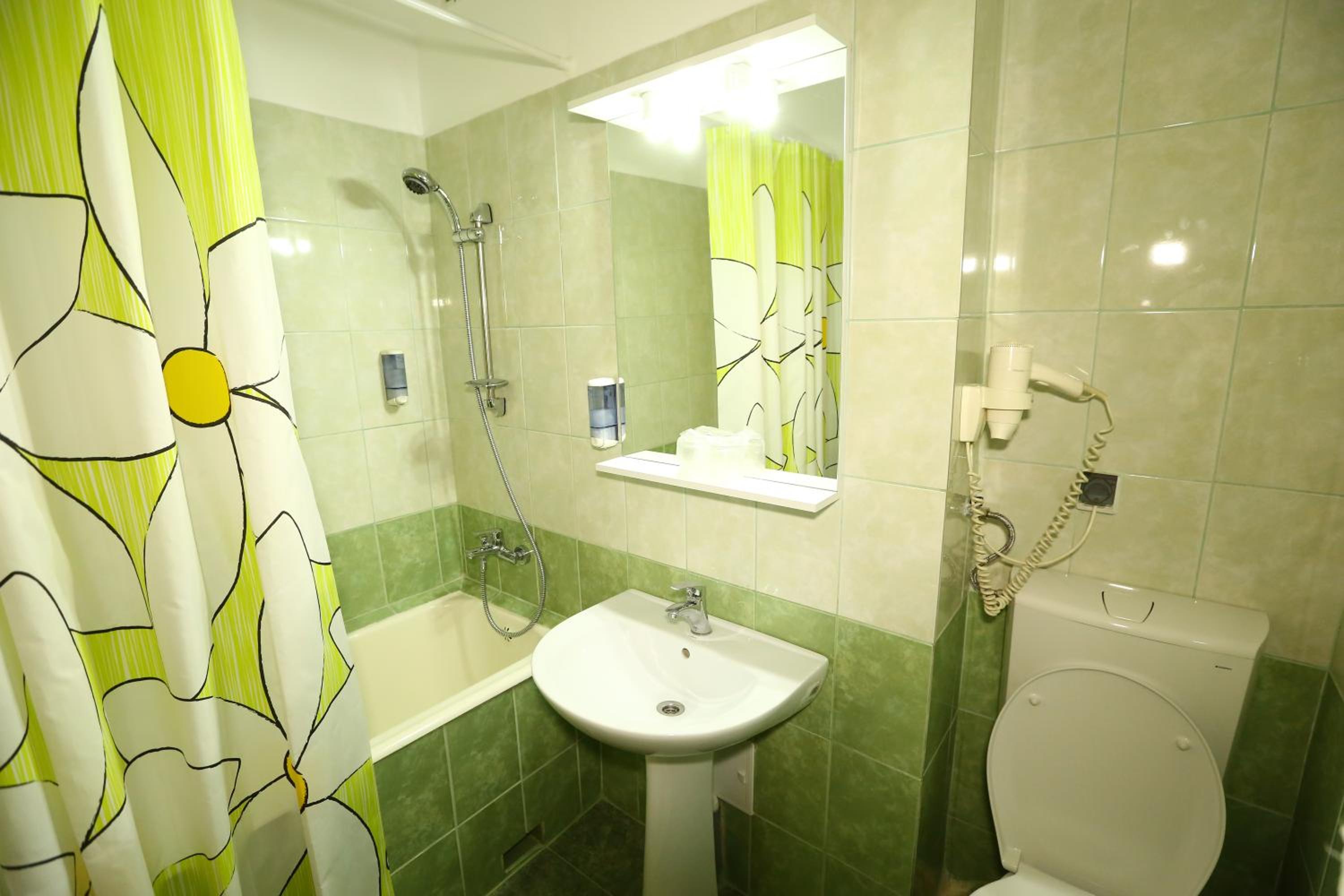 Standard Double Room - Photo 5