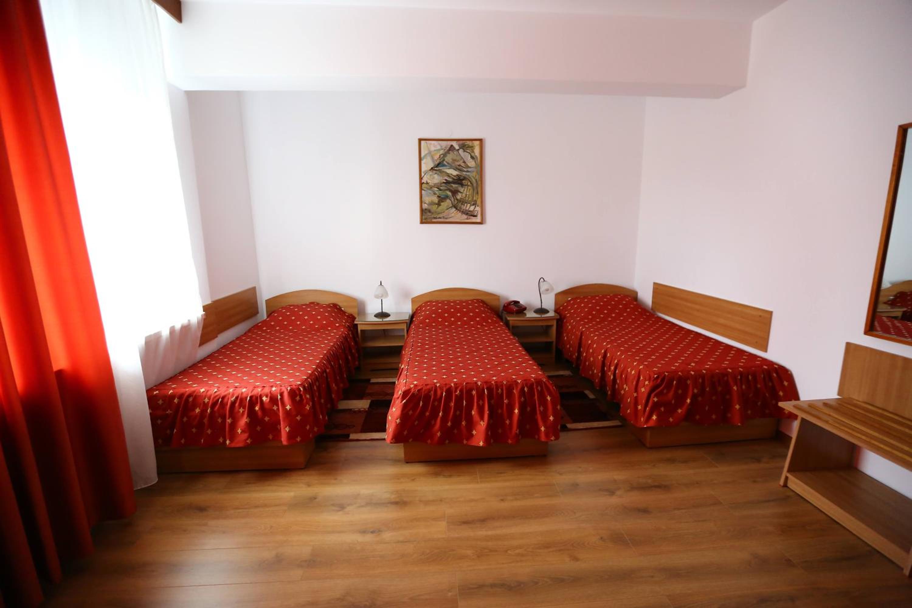 Triple Room - Photo 1
