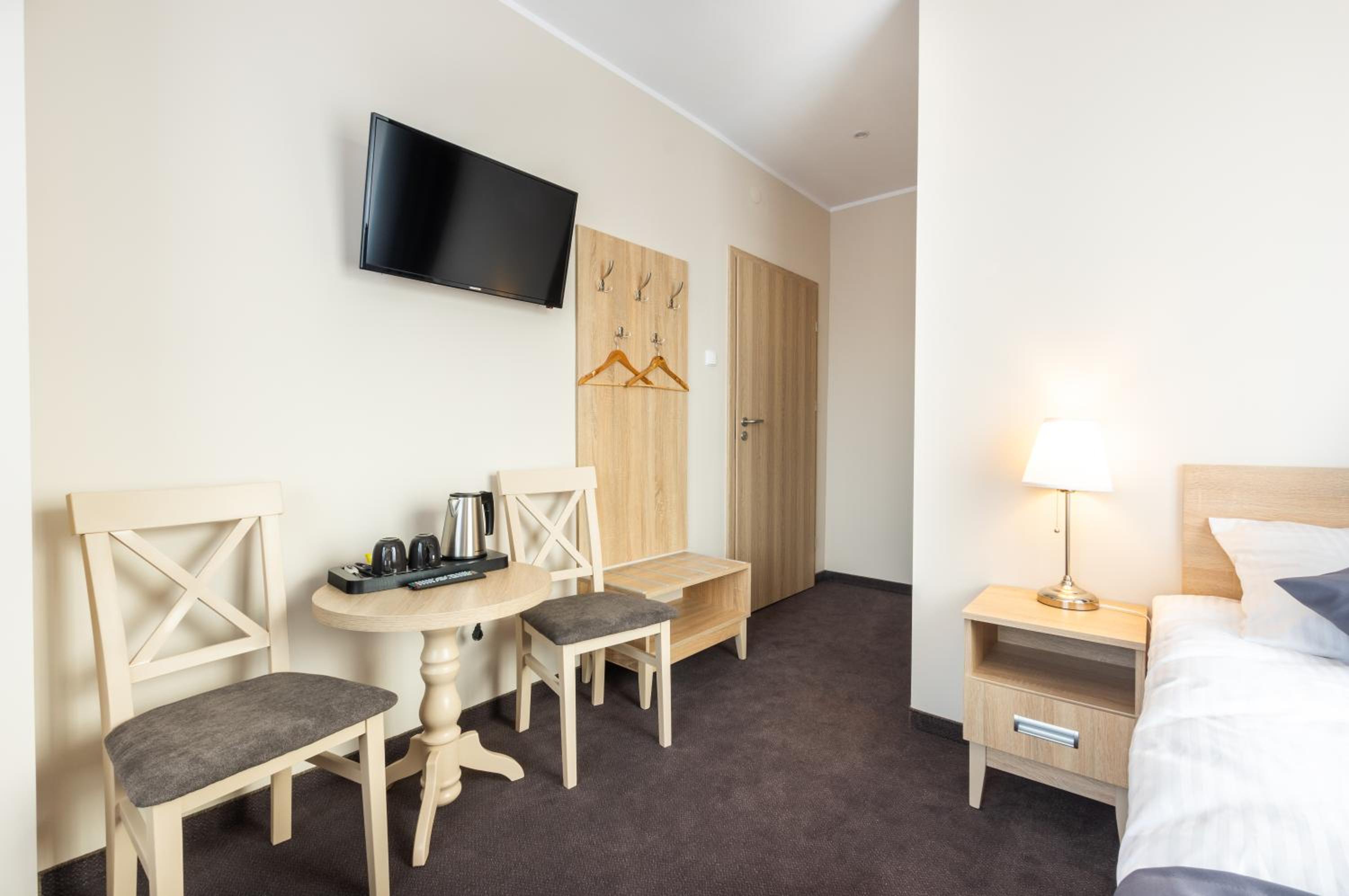 Standard Double Room - Photo 5