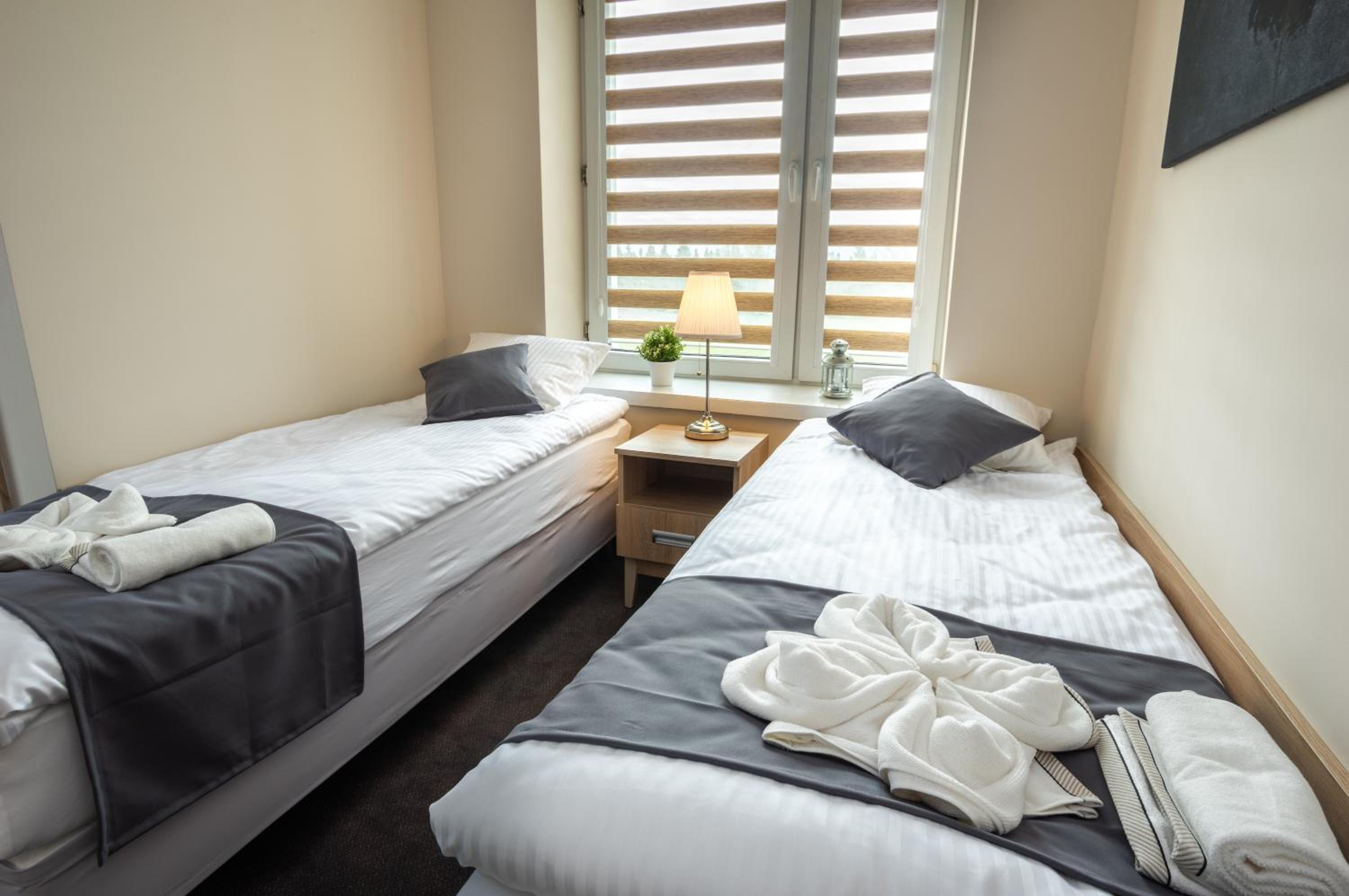 Standard Double Room - Photo 16