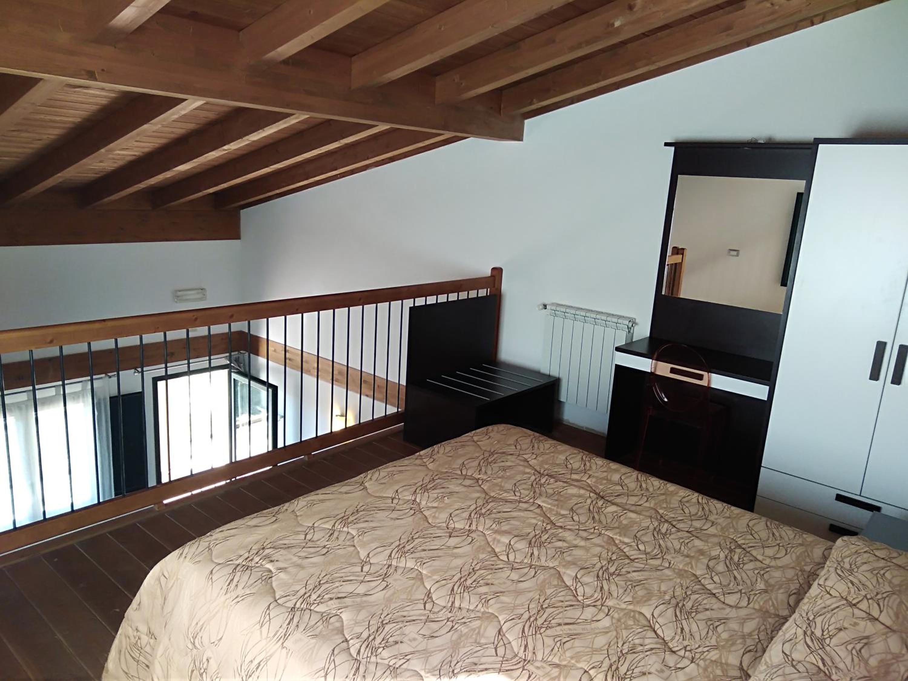 Studio - Split Level - Photo 15