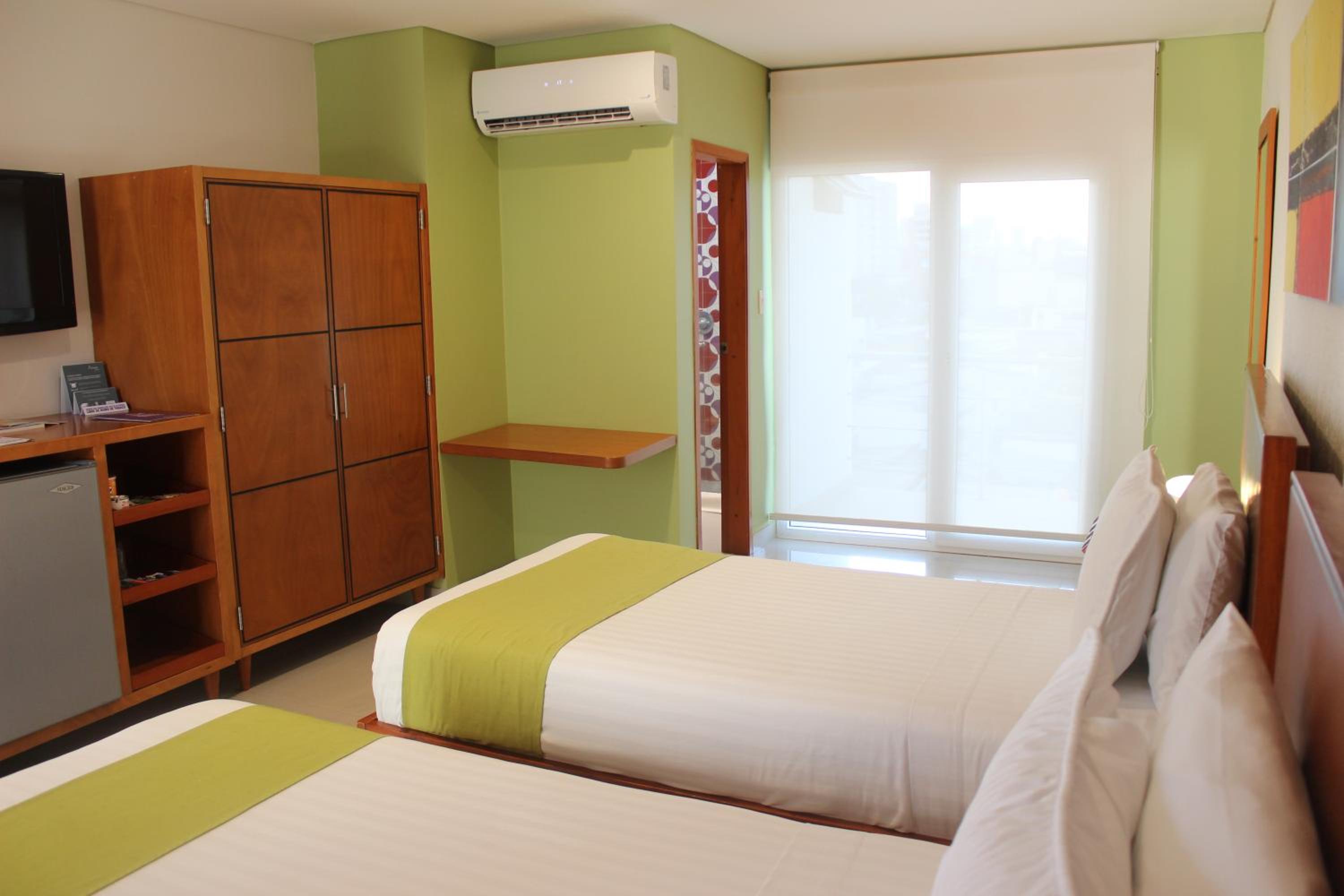 Twin Room - Photo 4