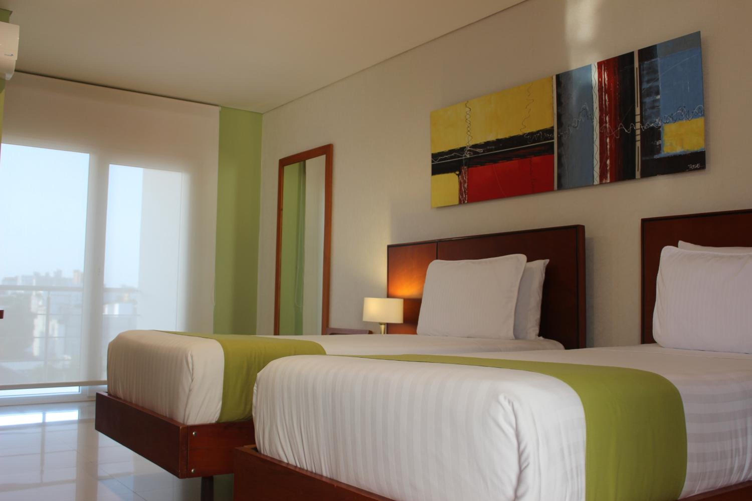 Twin Room - Photo 3