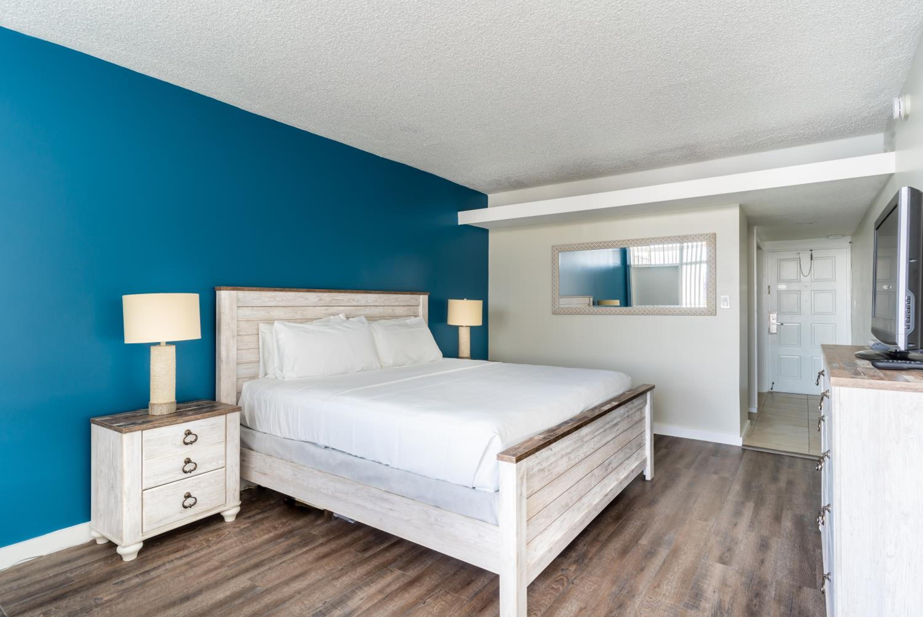 Premier King Room - Photo 3