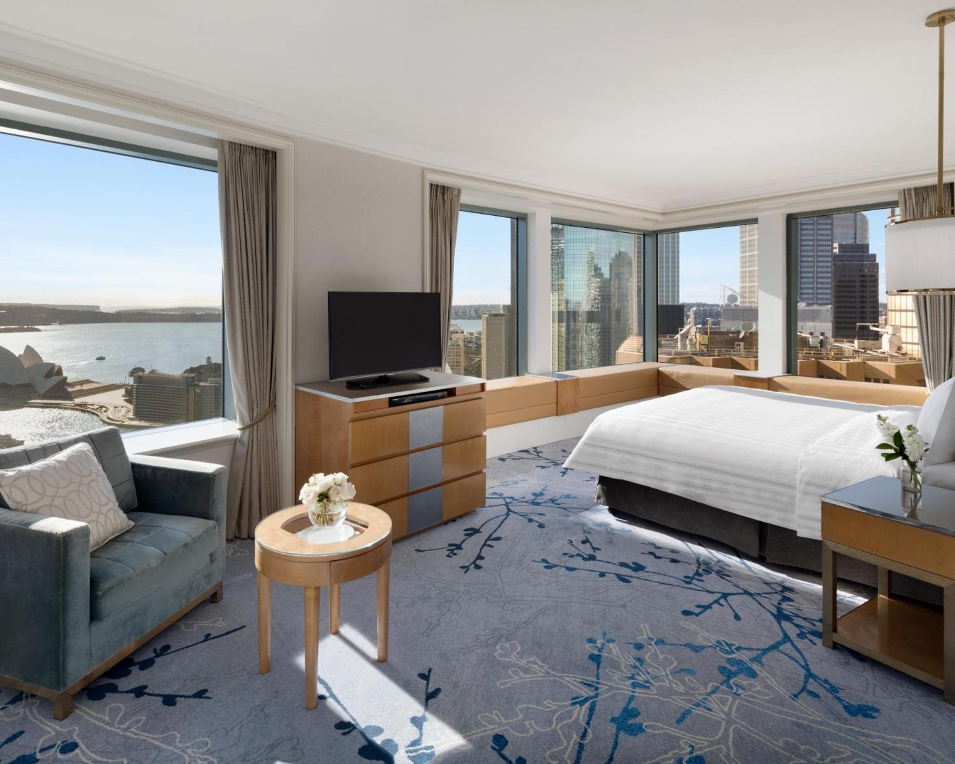 Horizon Premier Sydney Harbor King with Club Lounge Access